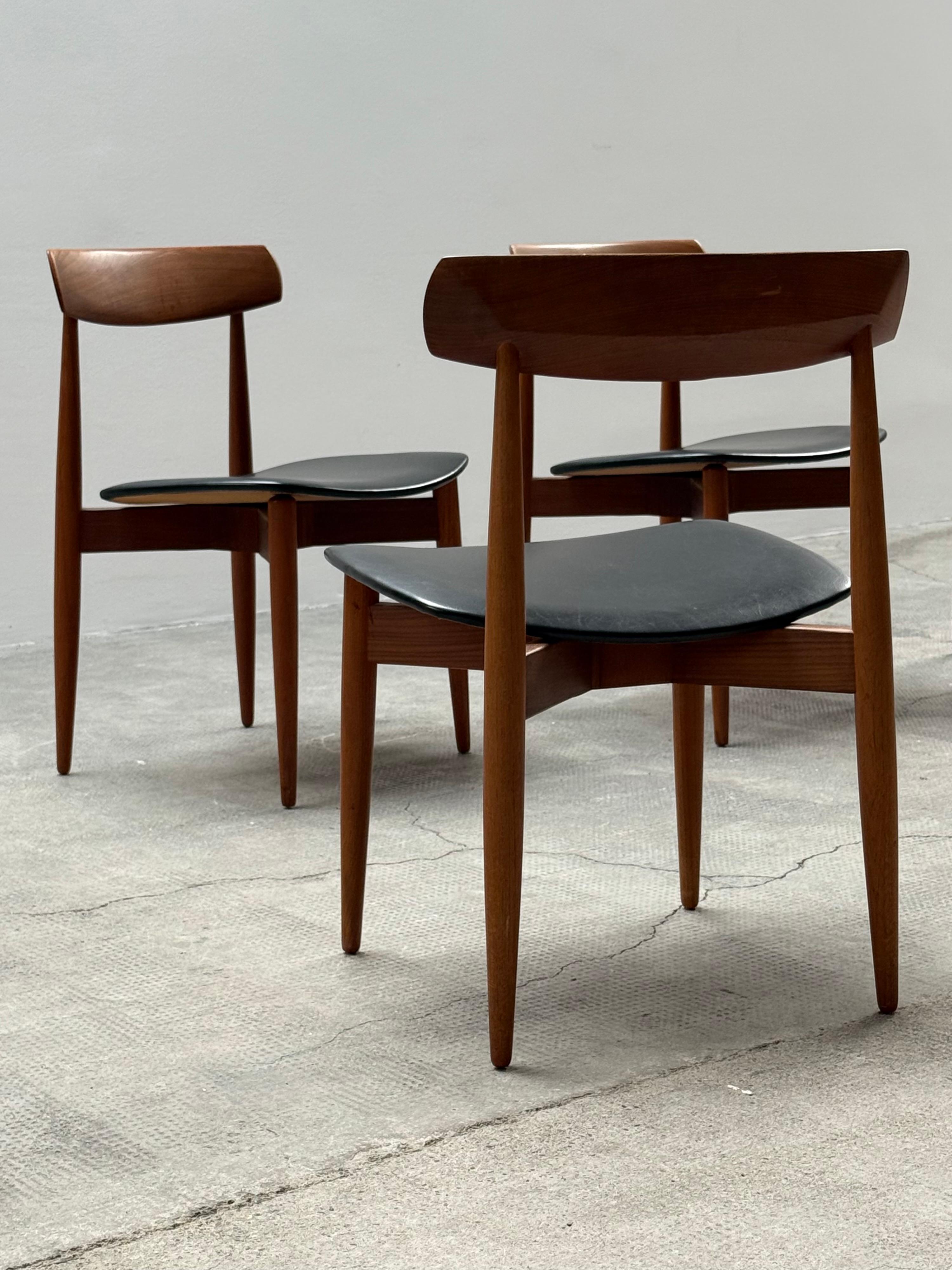 Mid-Century Modern SET OF 4 H.W. KLEIN FOR BRAMIN TEAK WOOD DINING CHAIRS, DENMARK 1960s For Sale