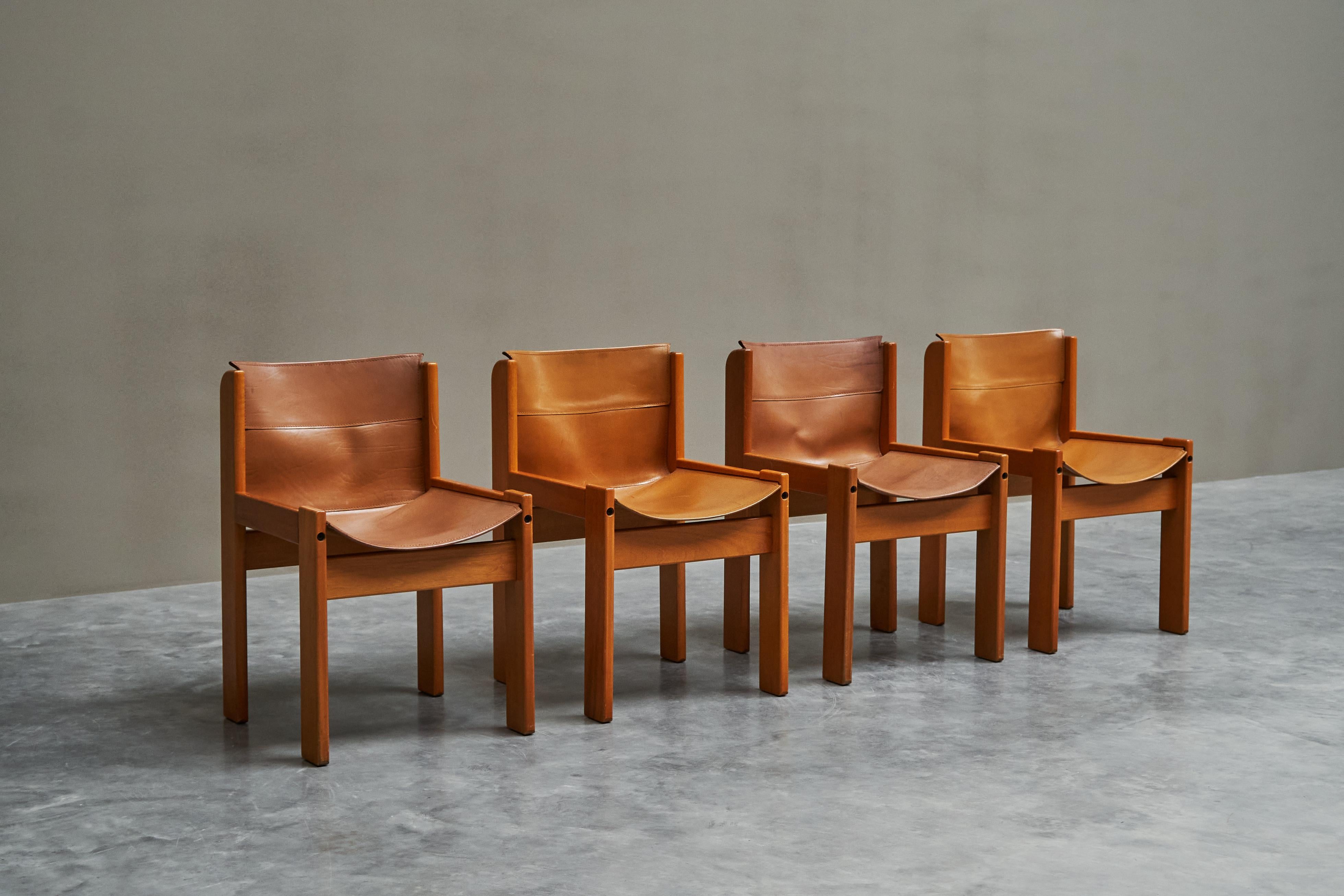 Mid-Century Modern Set of 4 Ibisco Chairs in Two Tone Leather and Beech Italy 1970s