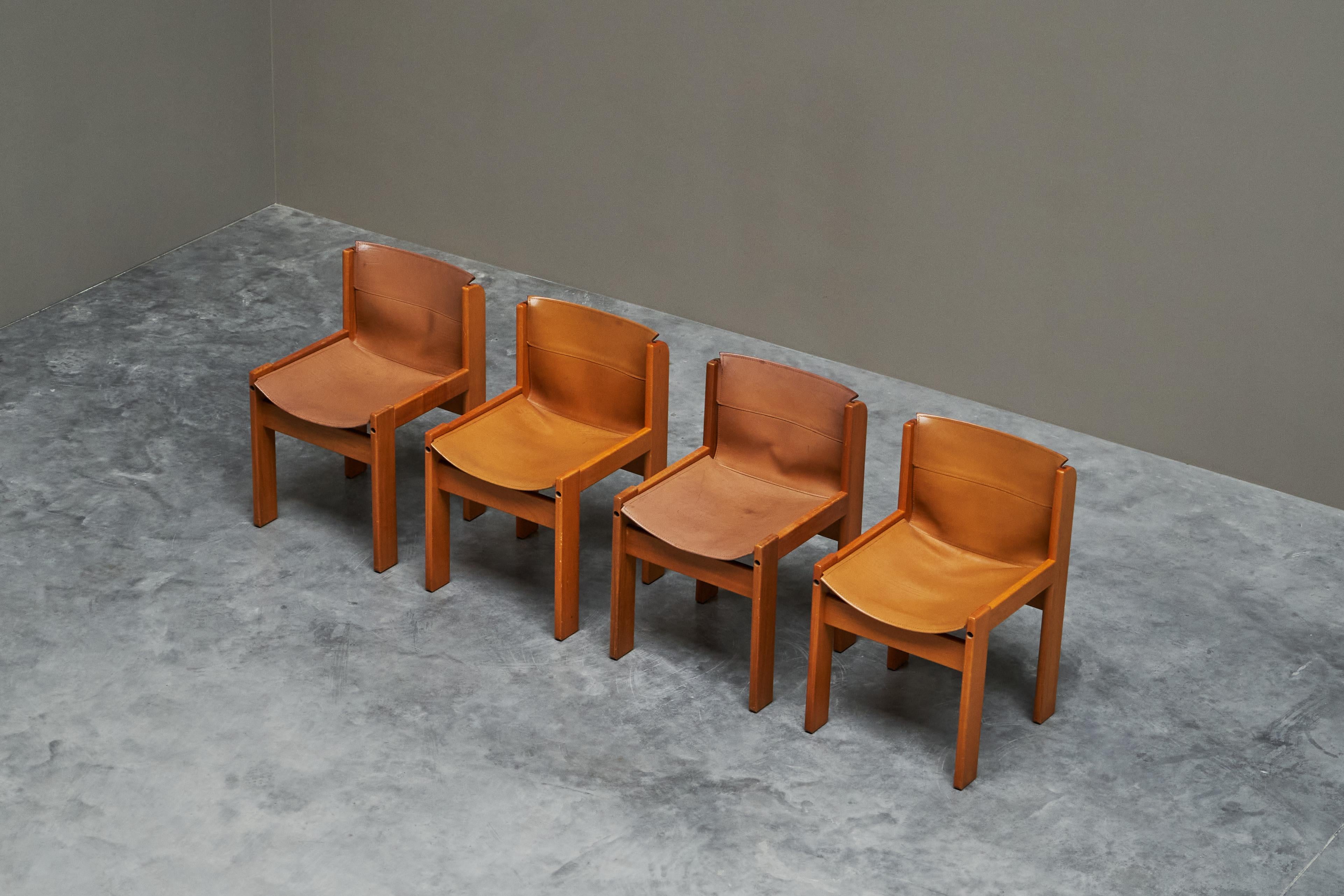 Hand-Crafted Set of 4 Ibisco Chairs in Two Tone Leather and Beech Italy 1970s
