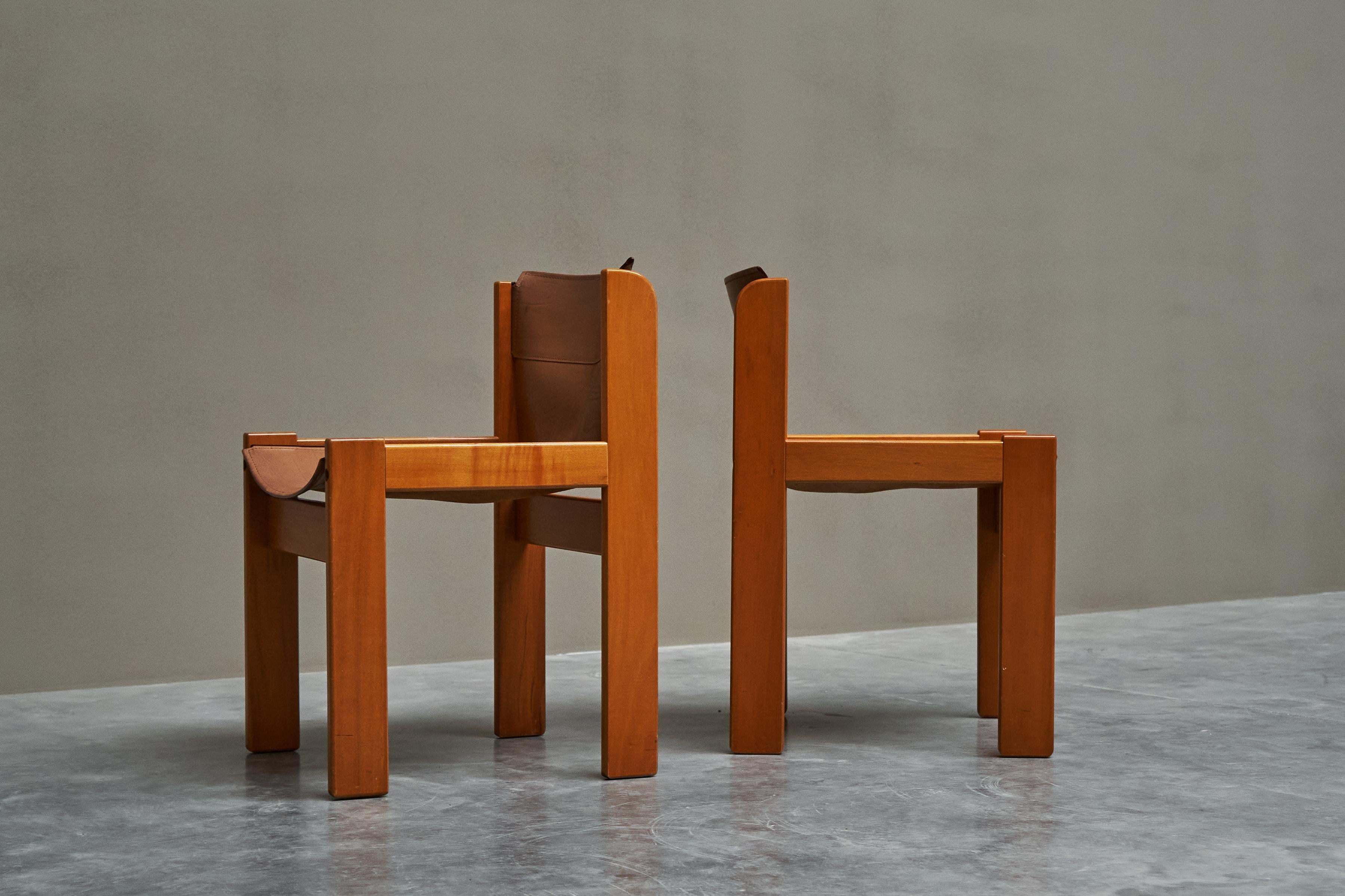 Set of 4 Ibisco Chairs in Two Tone Leather and Beech Italy 1970s 1