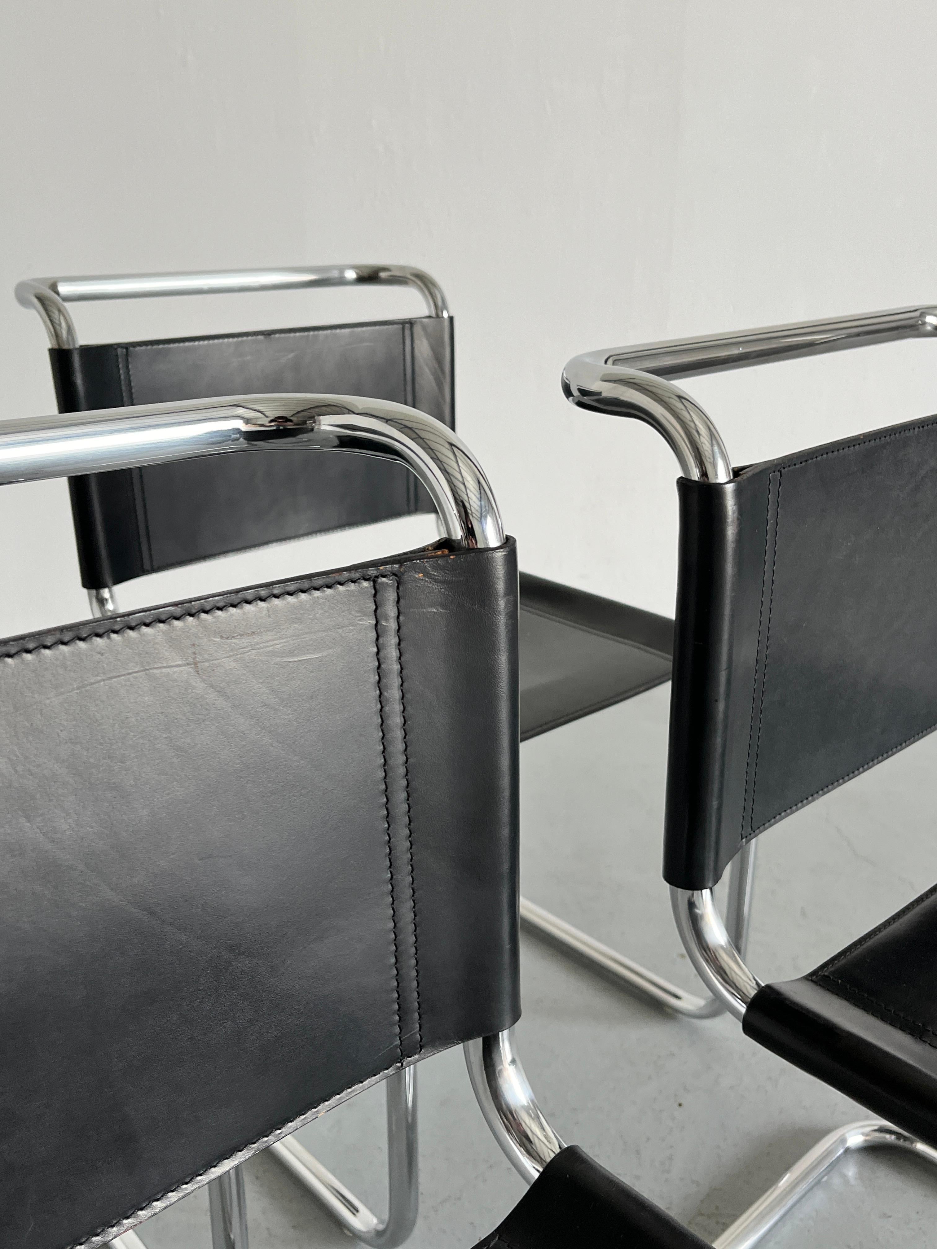 European Set of 4 Iconic Vintage Mart Stam S33 Design Cantilever Dining Chairs, 1970s