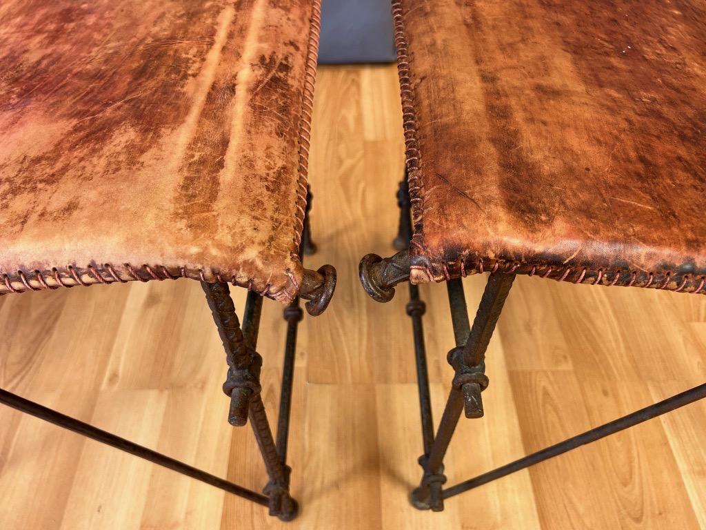 Ensemble de 4 chaises de salle à manger brutalistes en métal et cuir attribuées à Ilana Goor, 1980 en vente 10