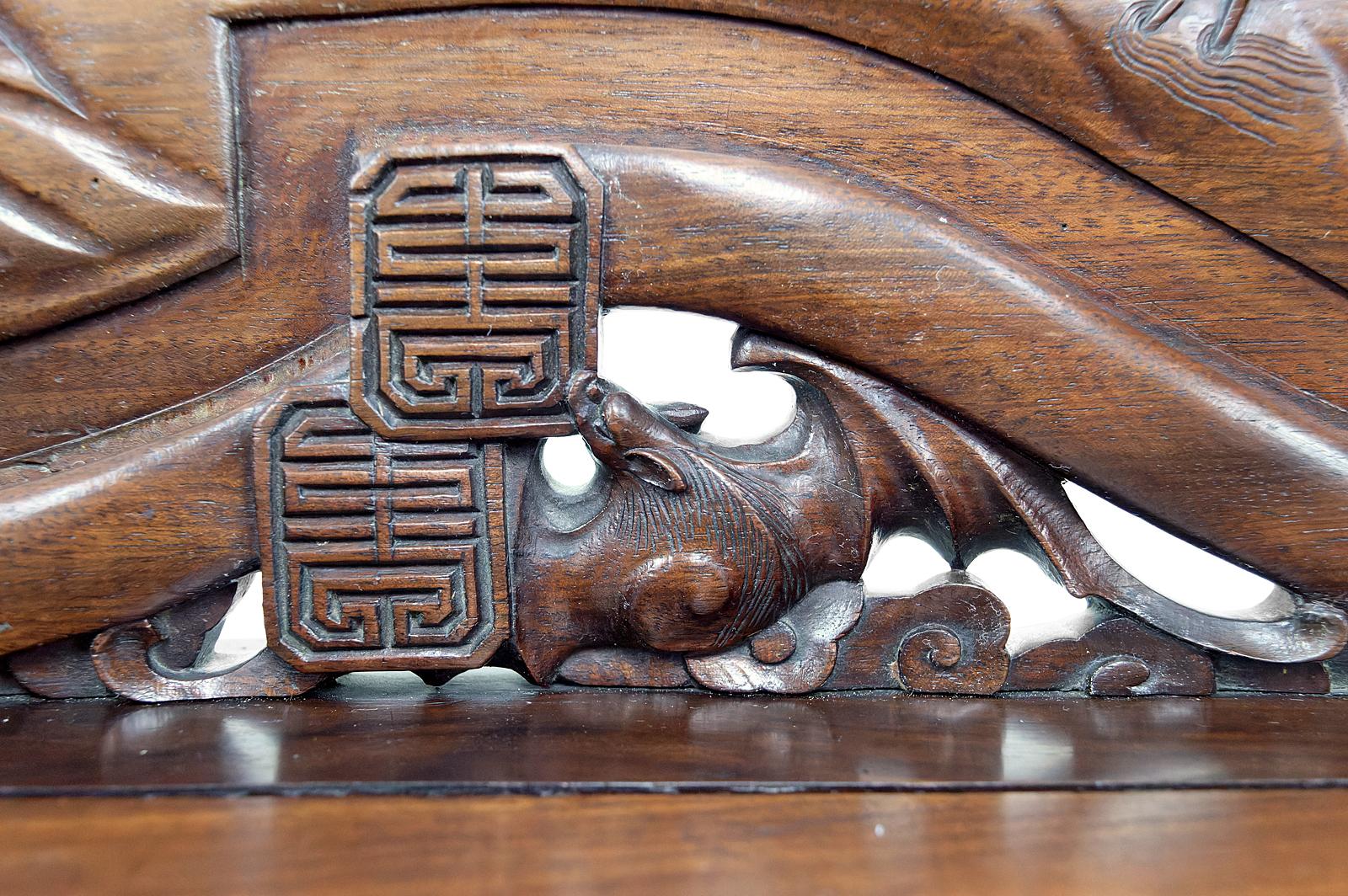 Ensemble de 4 importants fauteuils asiatiques avec chauves-souris et grues, Indochine, Circa 1880 en vente 6