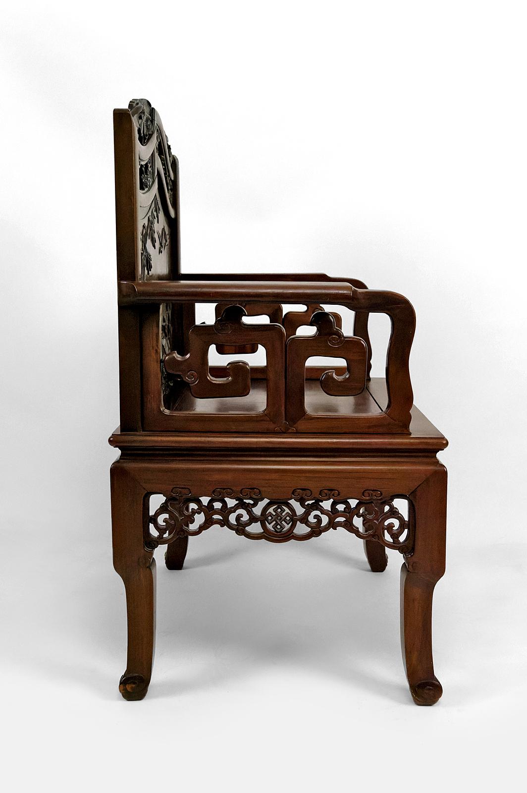 Bois Ensemble de 4 importants fauteuils asiatiques avec chauves-souris et grues, Indochine, Circa 1880 en vente