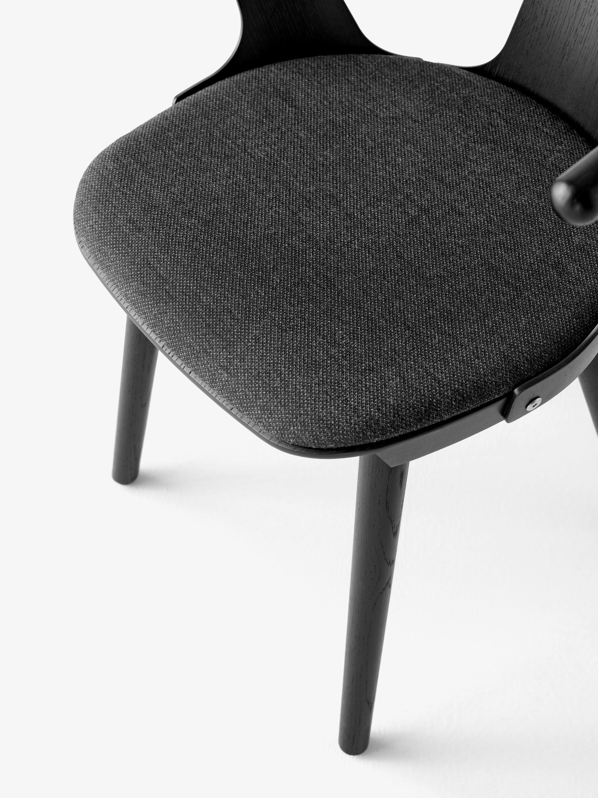 Set de 4 chaises In Between Sk2, Oak laqué noir et Kvadrat - Fiord 191 pour AT&T Neuf - En vente à Dubai, AE