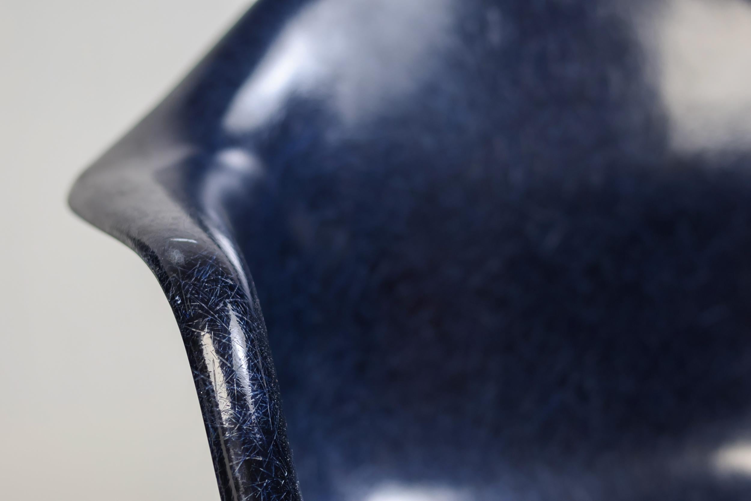 Set of 4 Indigo Herman Miller Eames Fiberglass DAR Chairs, Zinc Eiffel Base 3
