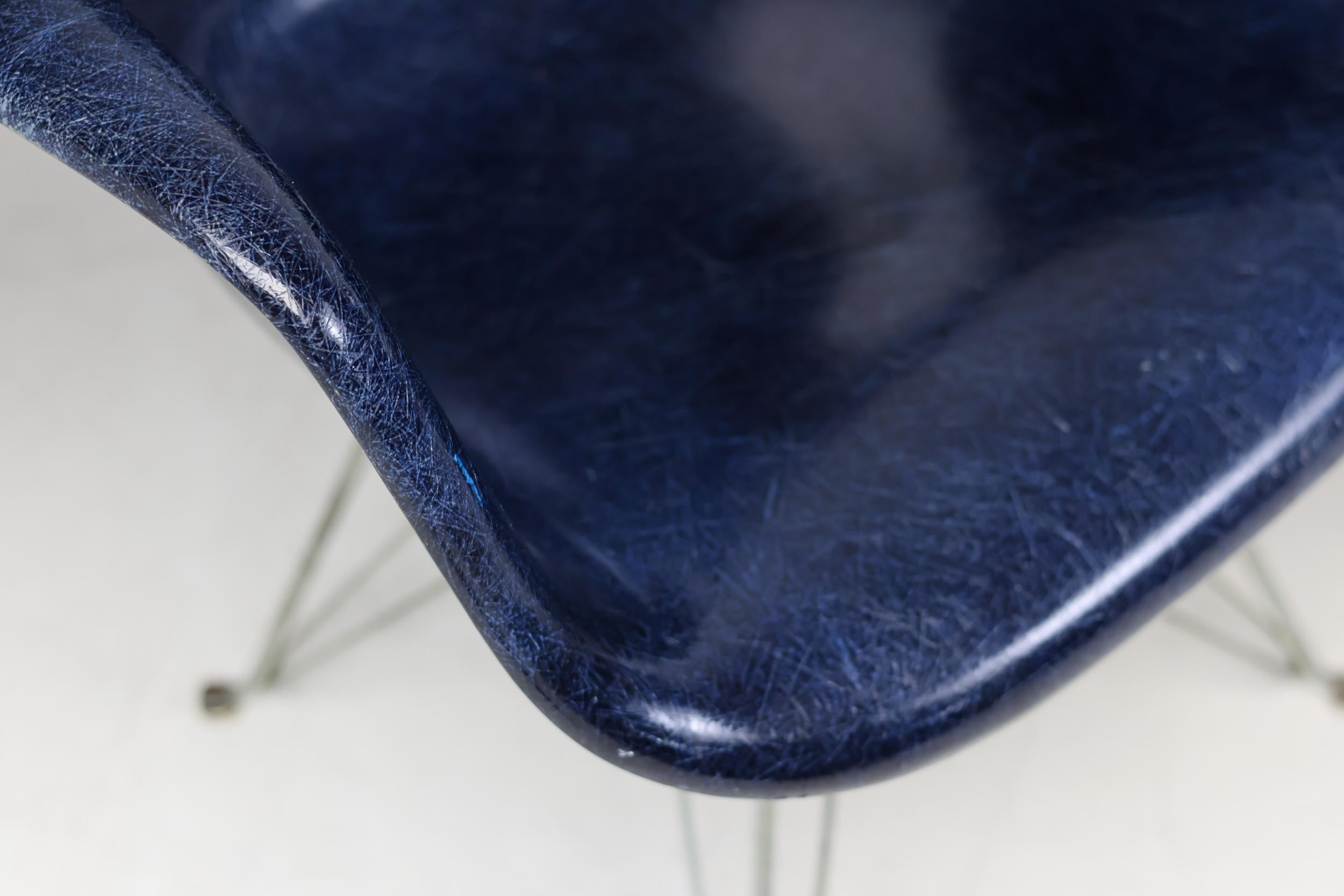 Mid-Century Modern Set of 4 Indigo Herman Miller Eames Fiberglass DAR Chairs, Zinc Eiffel Base