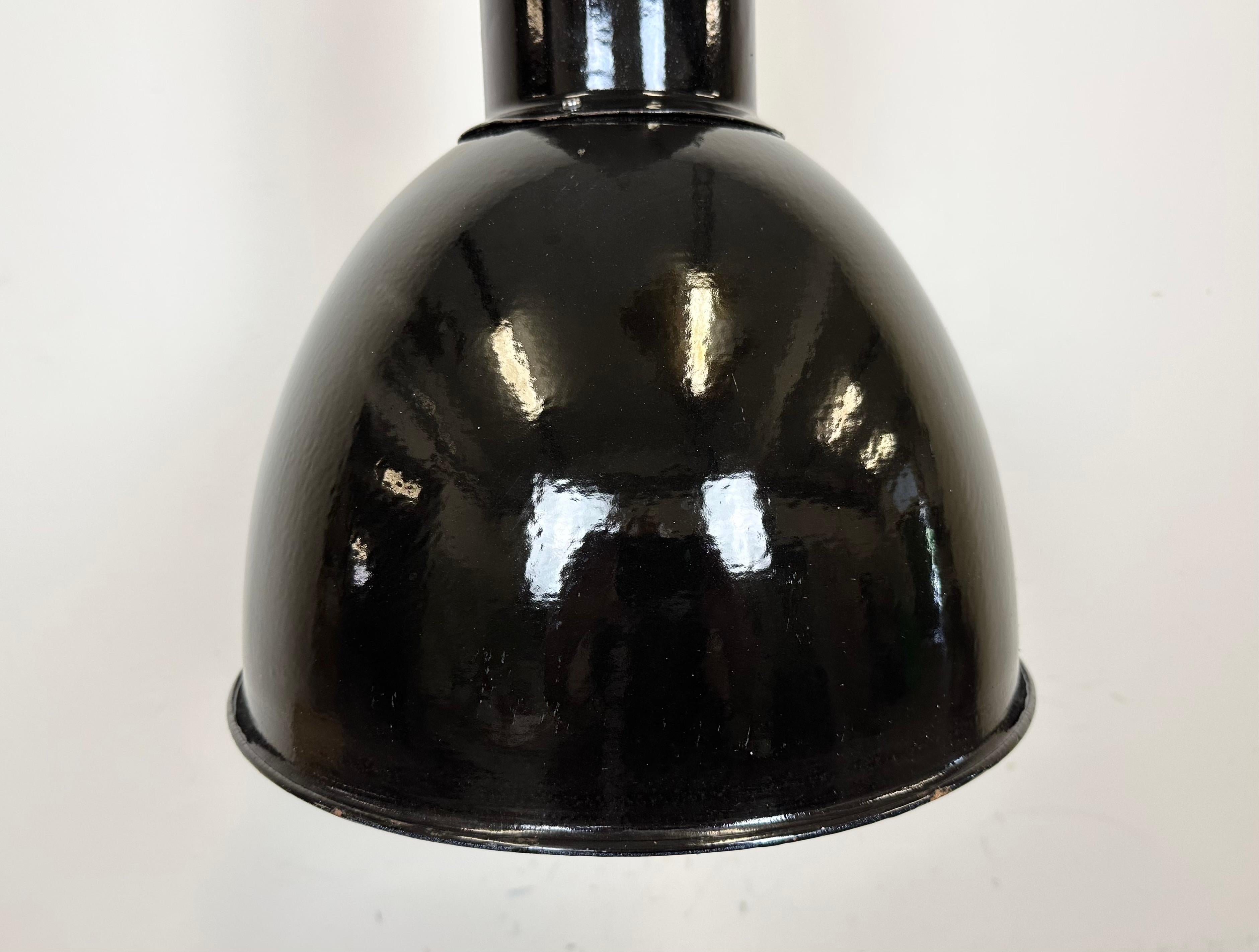 Set of 4 Industrial Bauhaus Black Enamel Pendant Lamps, 1960s For Sale 6