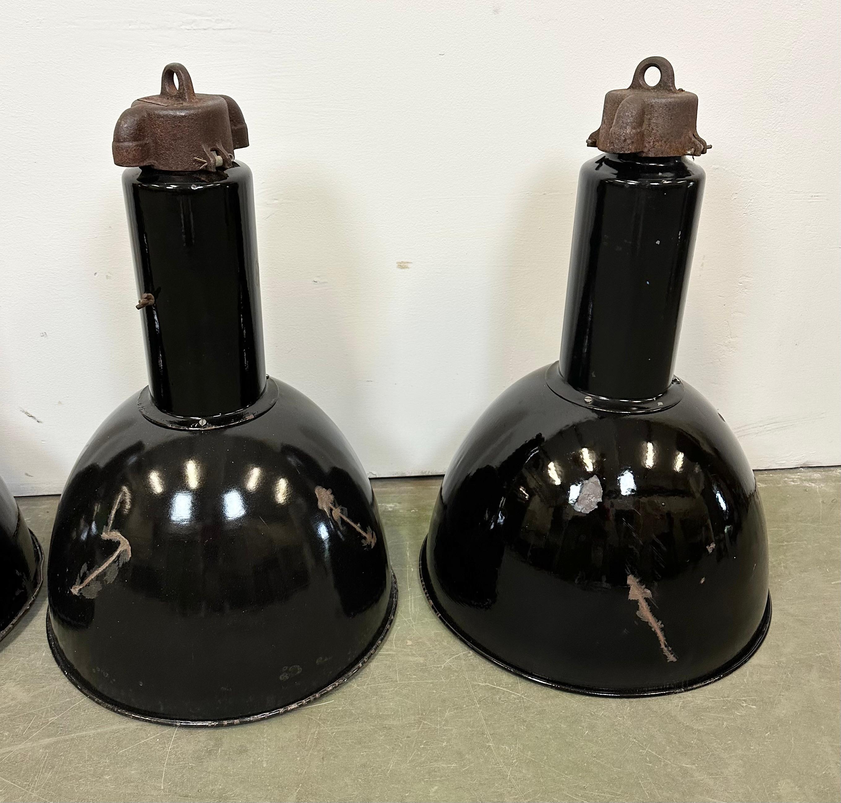 Cast Set of 4 Industrial Bauhaus Black Enamel Pendant Lamps, 1950s For Sale