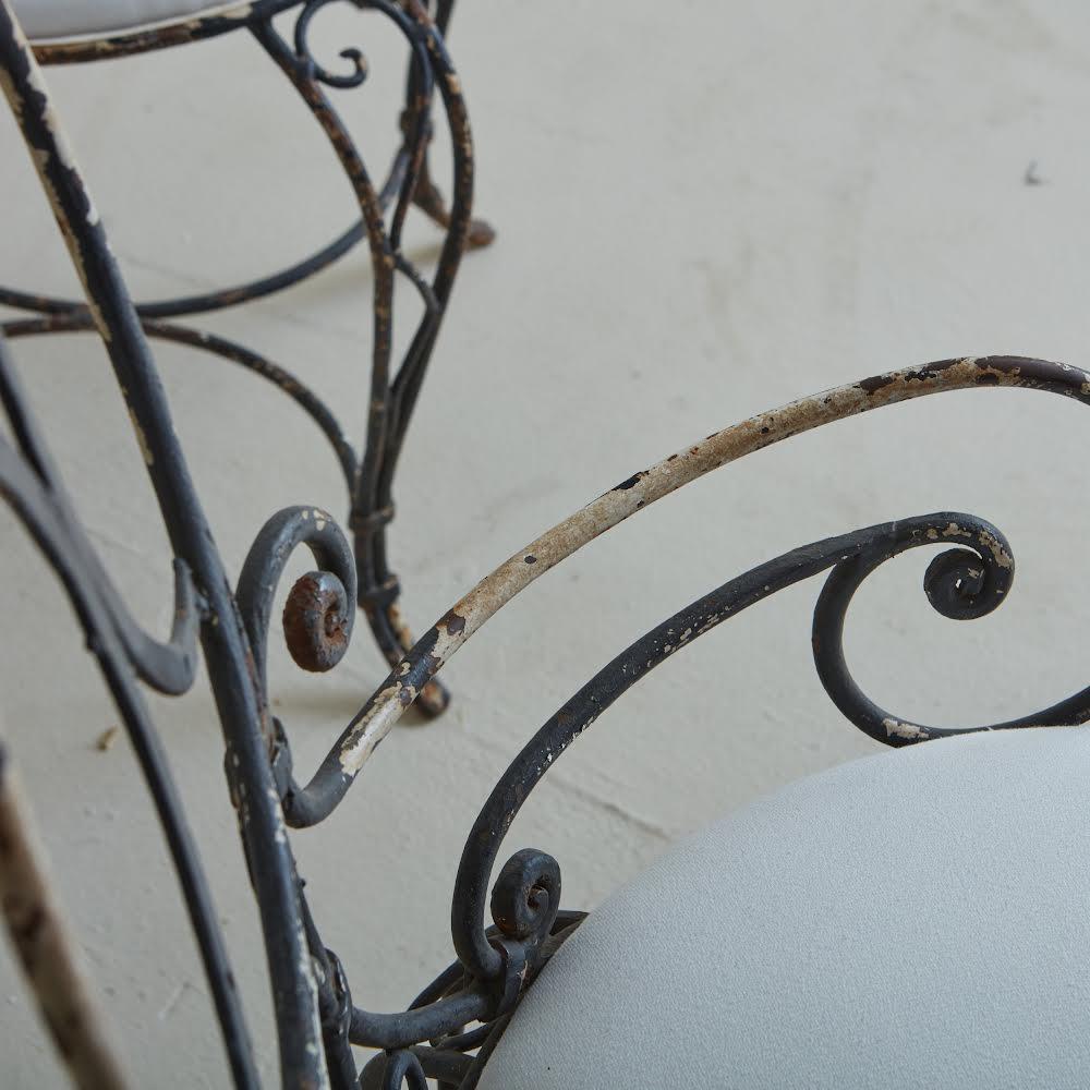 Set of 4 Iron Frame Garden Chairs in Snowy White Sunbrella Fabric, France 1960s For Sale 10