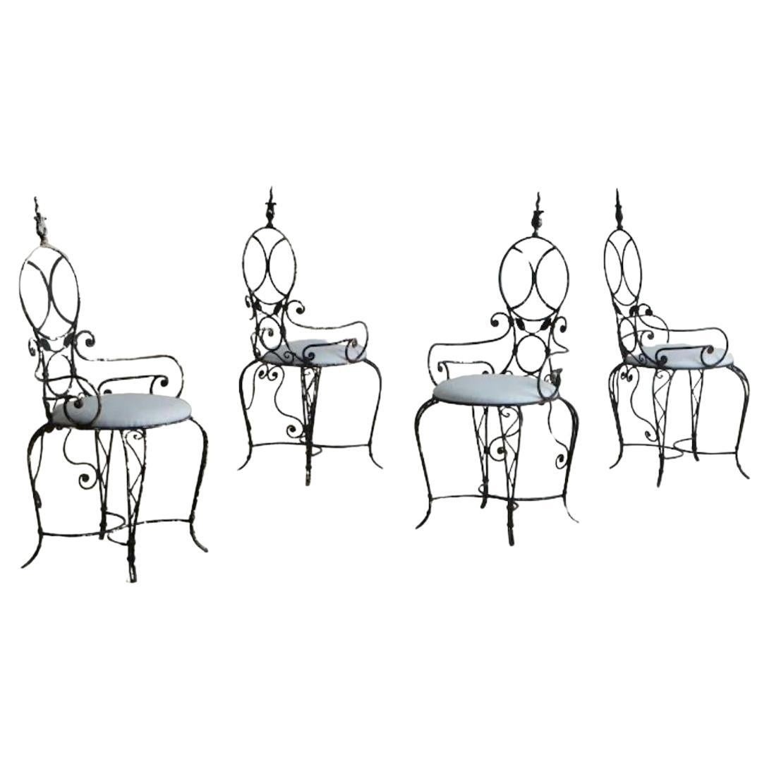 Satz von 4 Gartenstühlen mit Eisenrahmen und Schneeweißem Sonnenschirmstoff, Frankreich 1960er Jahre im Angebot