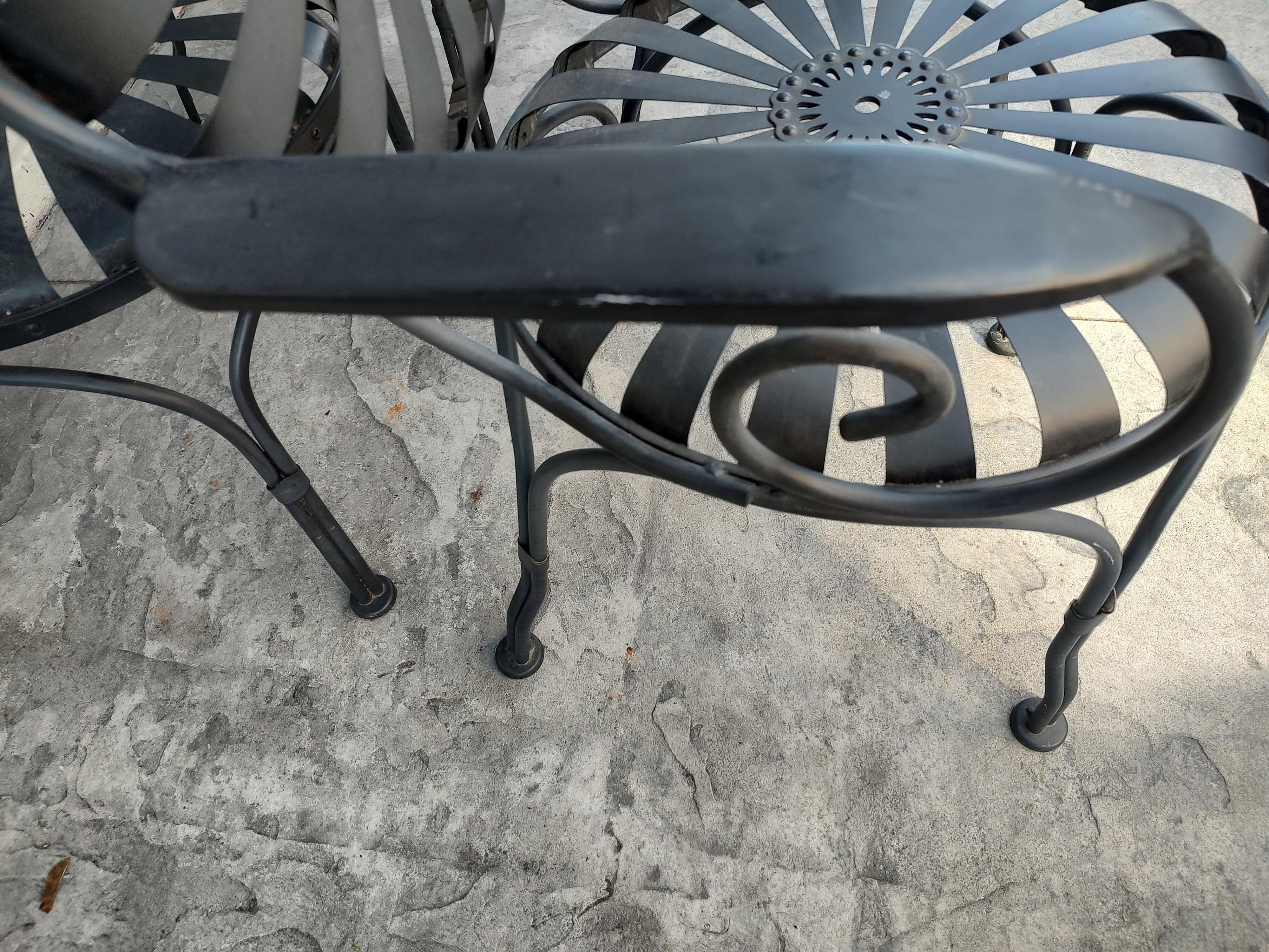 Set of 4 Iron Spring Seat Sunburst Sunflower Chairs, C1960 In Good Condition In Port Jervis, NY
