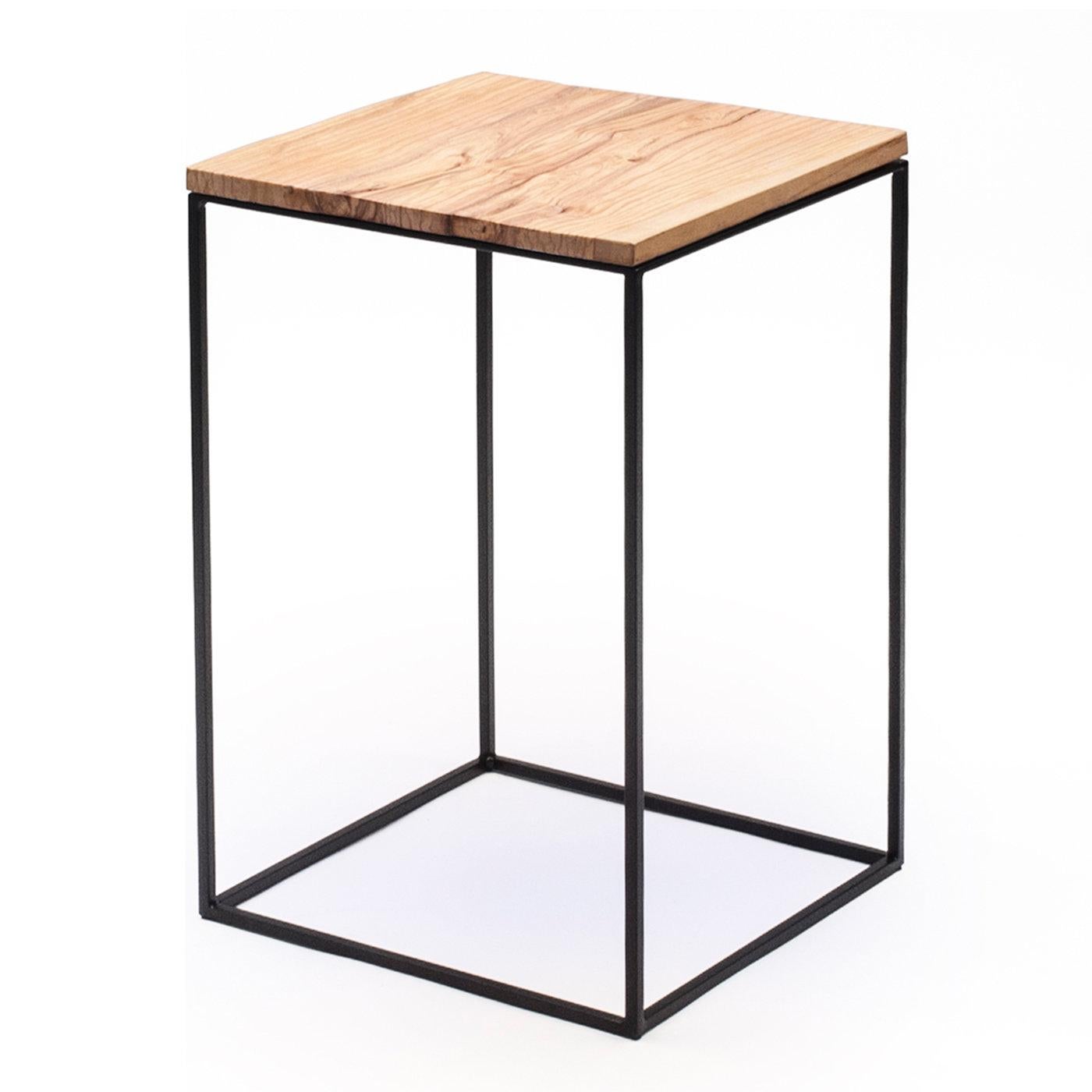 Contemporary Set of 4 Irony Small End and Side Tables For Sale