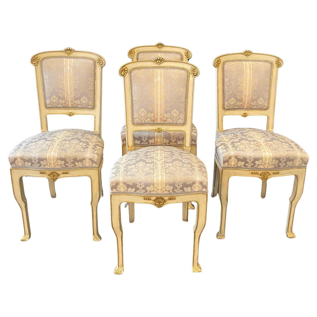 Ensemble italien de 4 chaises de salle à manger Art Nouveau peintes en or doré et crème en vente