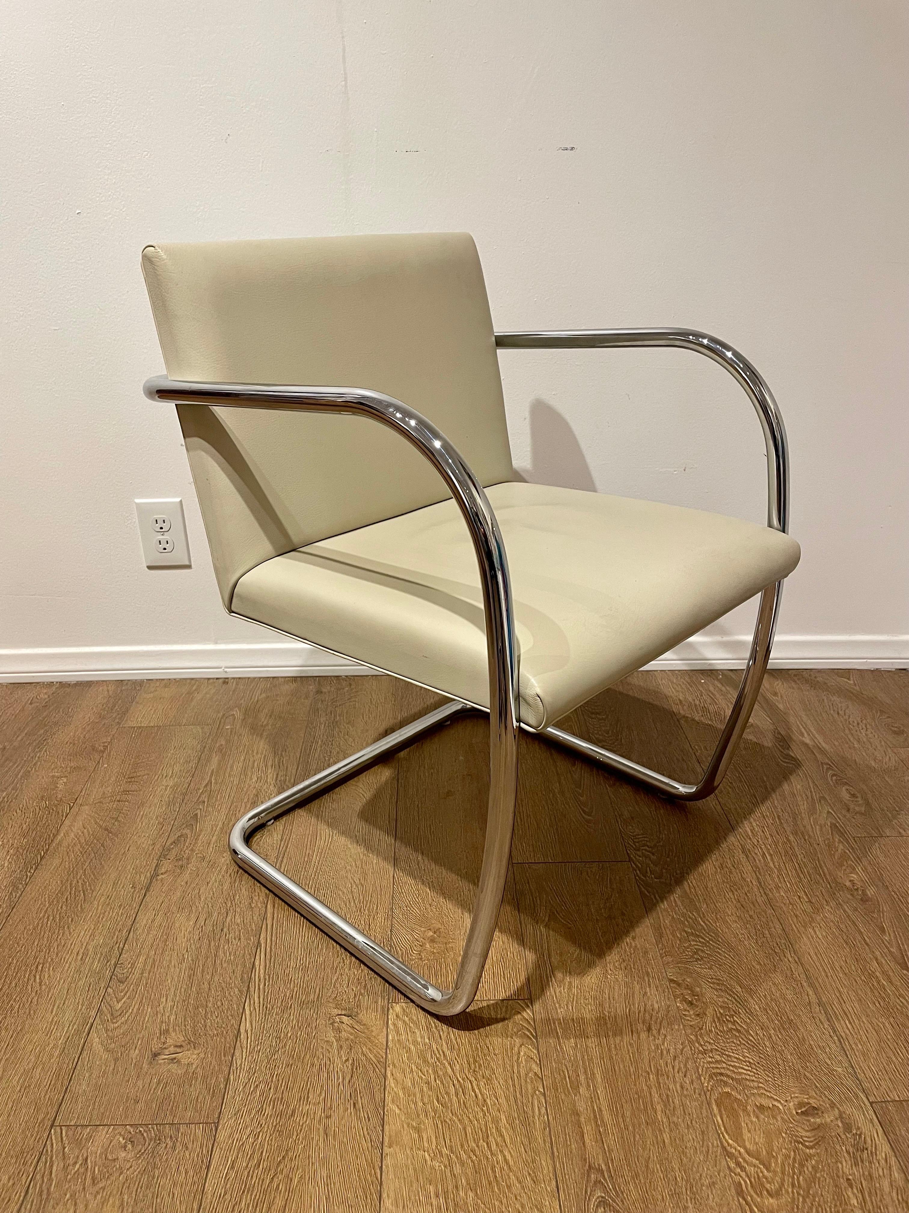Set of 4 Italian Brno Armchairs in Chrome & Leather In Good Condition In San Diego, CA
