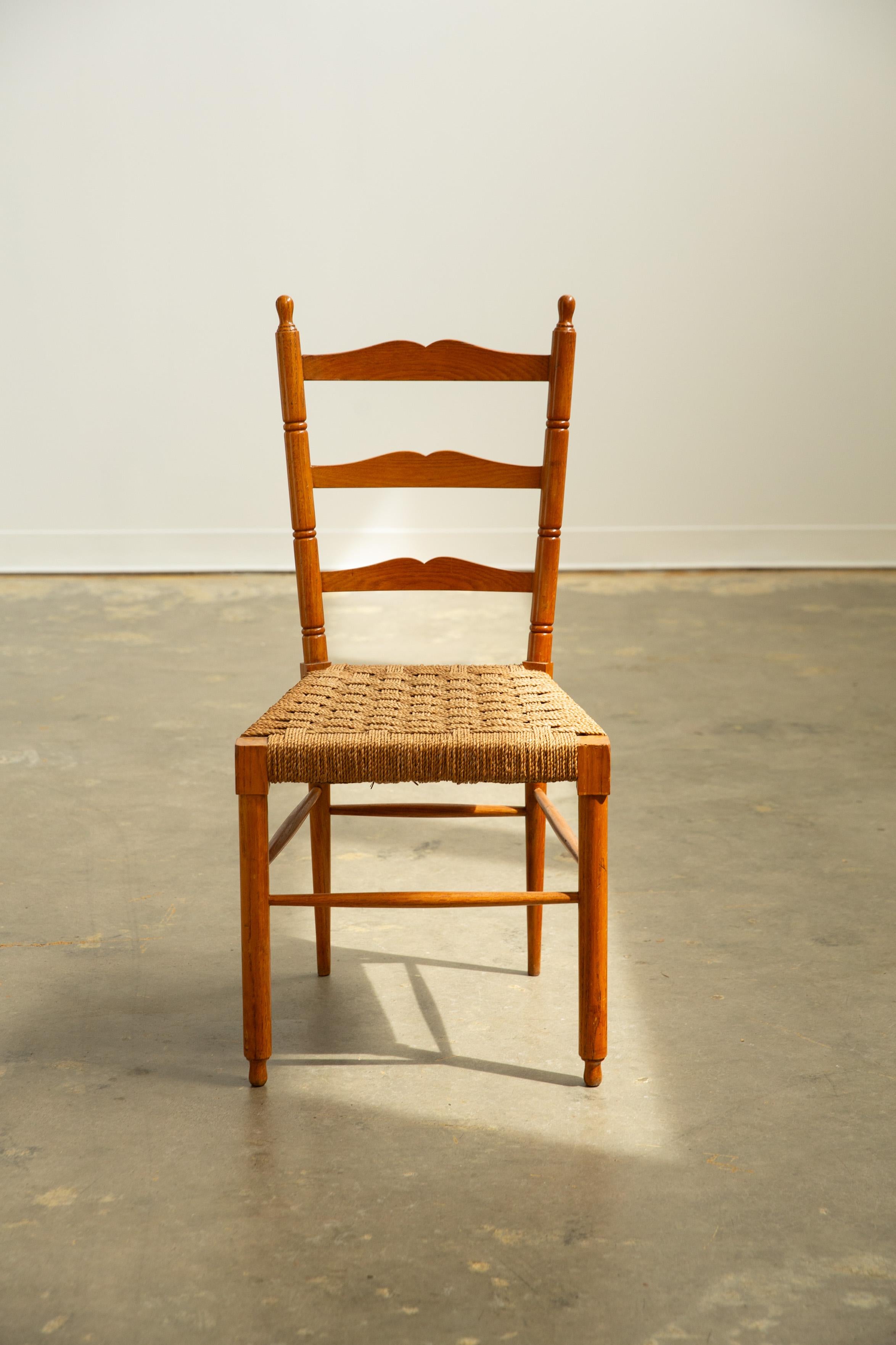 Ensemble de 4 chaises de salle à manger italiennes en jute cordé, vers 1950 en vente 4