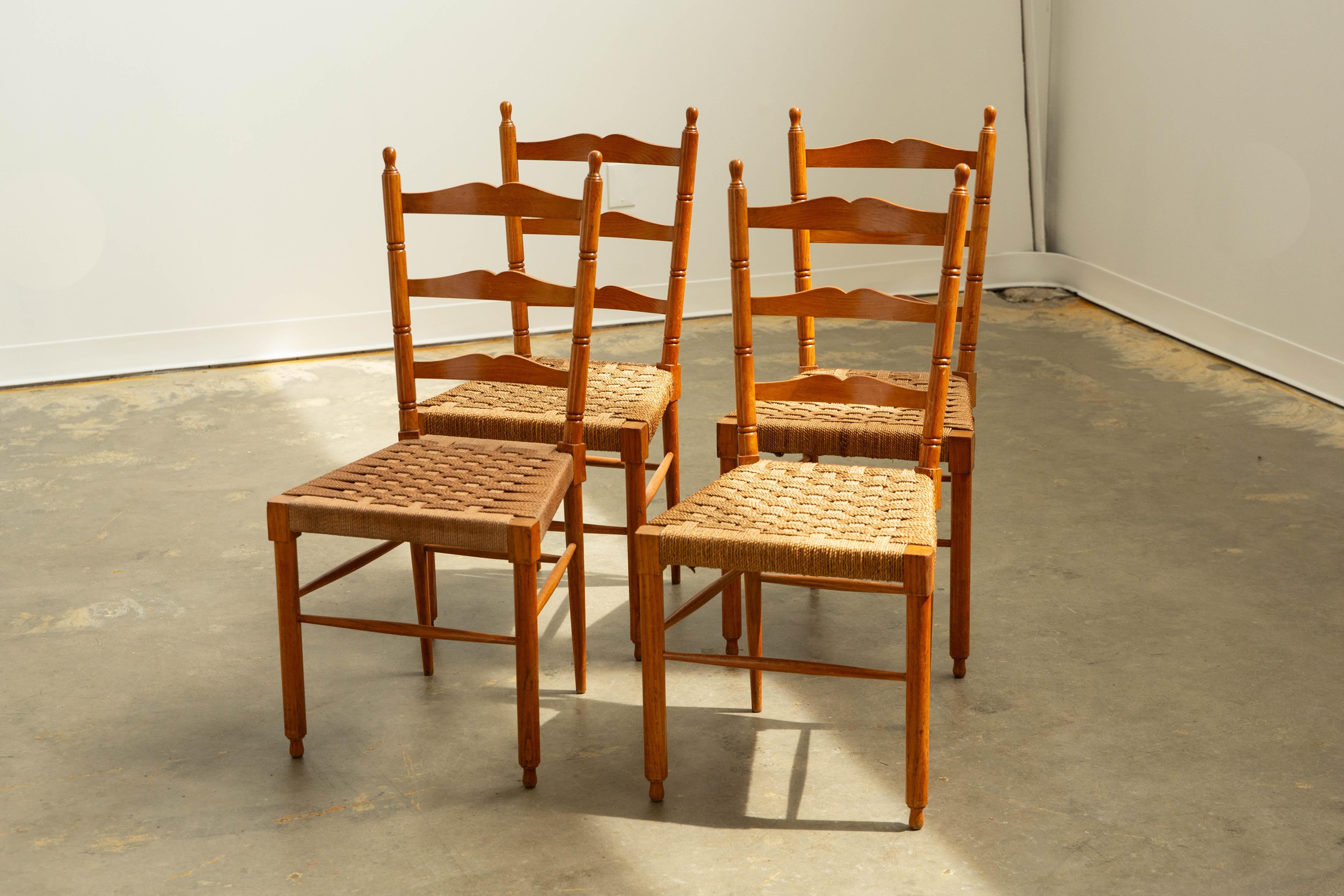 Jute Ensemble de 4 chaises de salle à manger italiennes en jute cordé, vers 1950 en vente