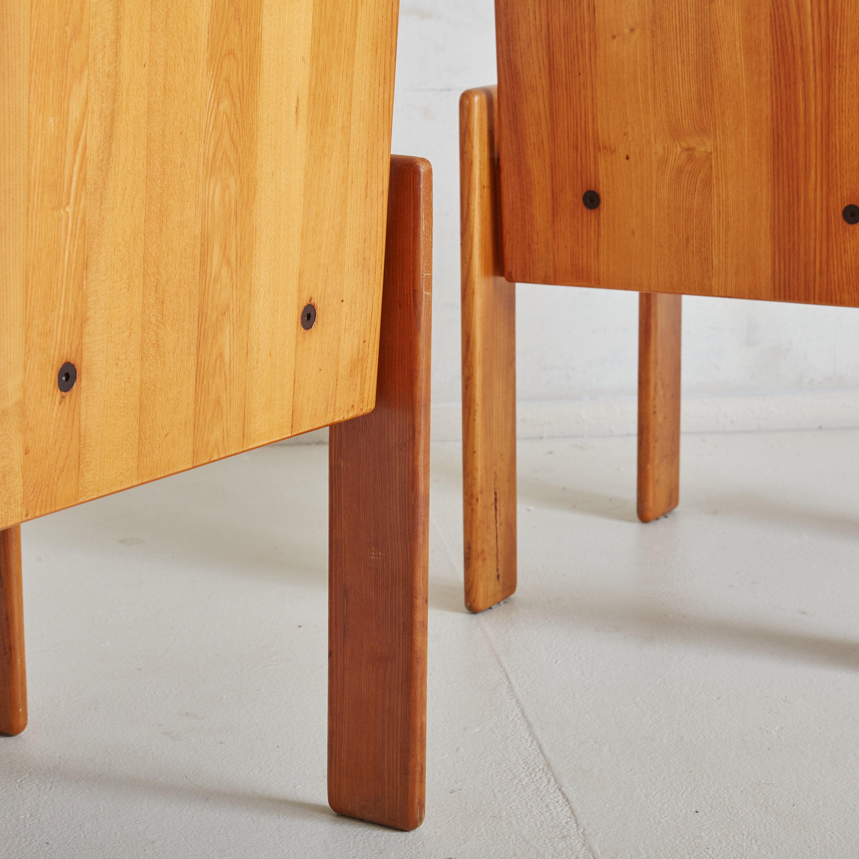Ensemble de 4 chaises de salle à manger italiennes en orme et cuir par Romanutti, 1970 en vente 4