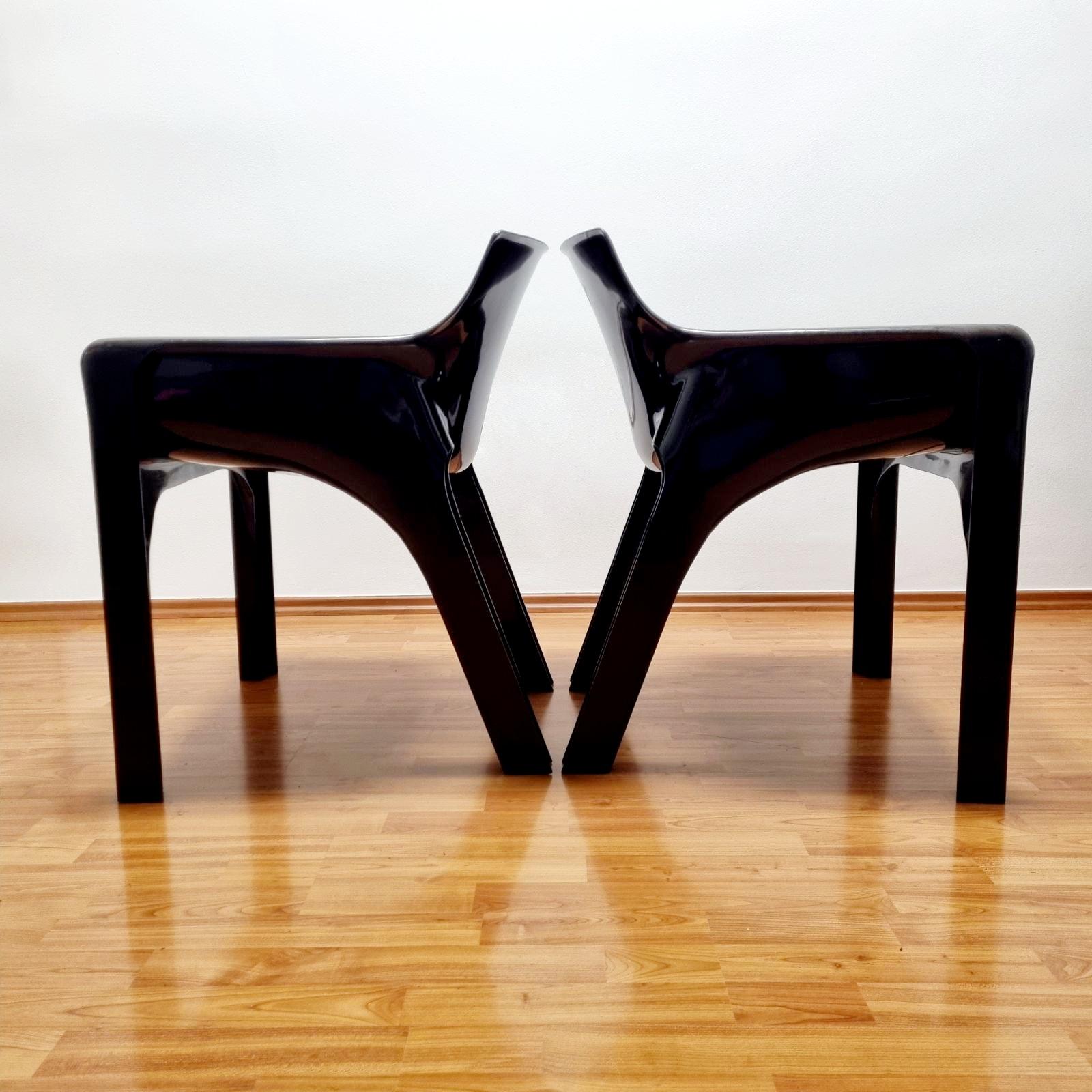 Ensemble de 4 chaises Gaudi italiennes de Vico Magistretti pour Artemide, Italie, années 70 en vente 7