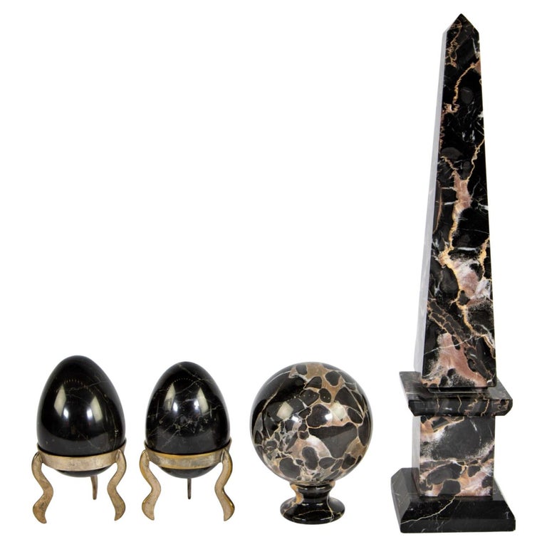 Set of 4 Italian Marble Ornamental Objects, Early 20th Century For Sale