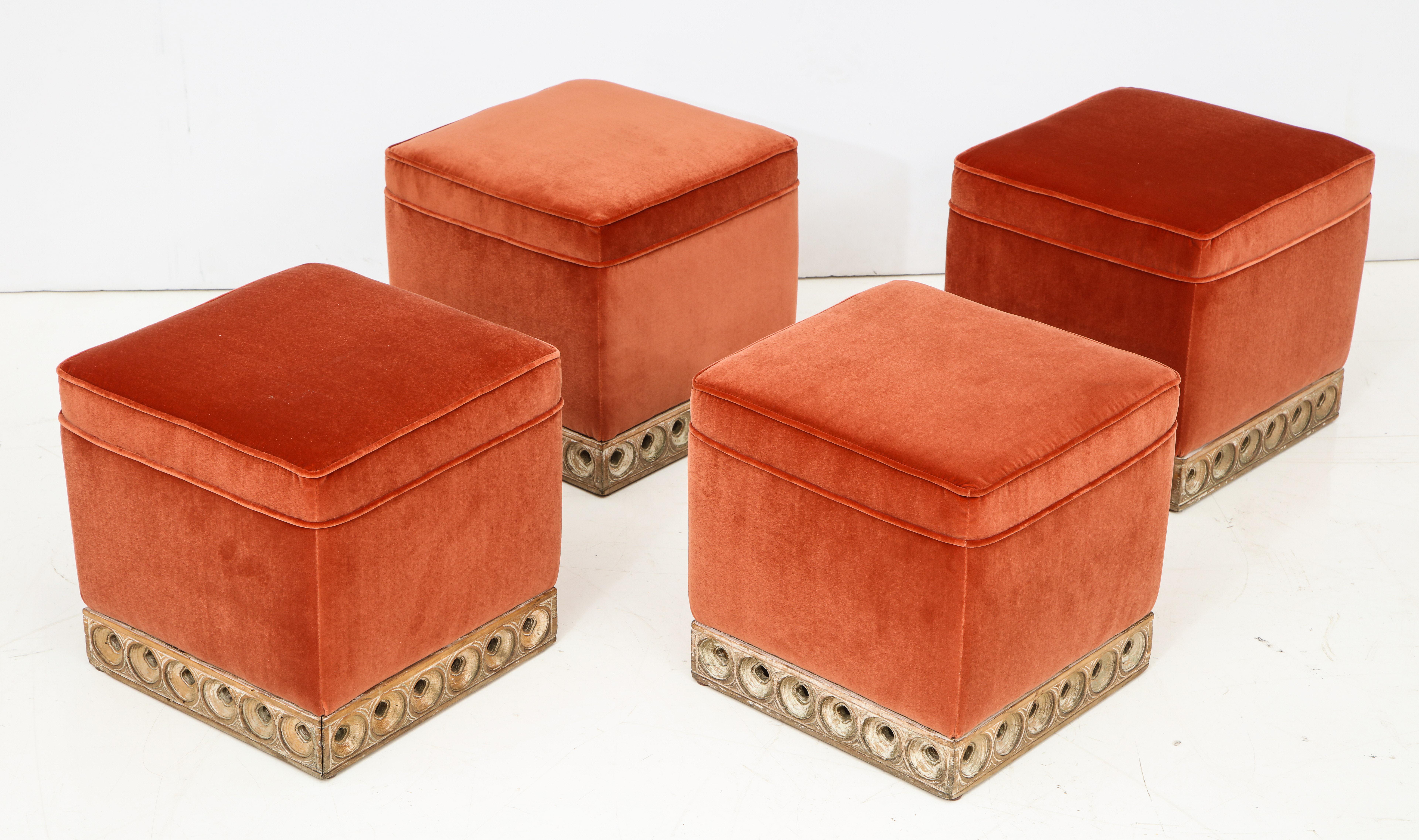 Set of 4 Orange Velvet Poufs or Stools with Wooden Carved Bases, Italy, 1970s (Ende des 20. Jahrhunderts)