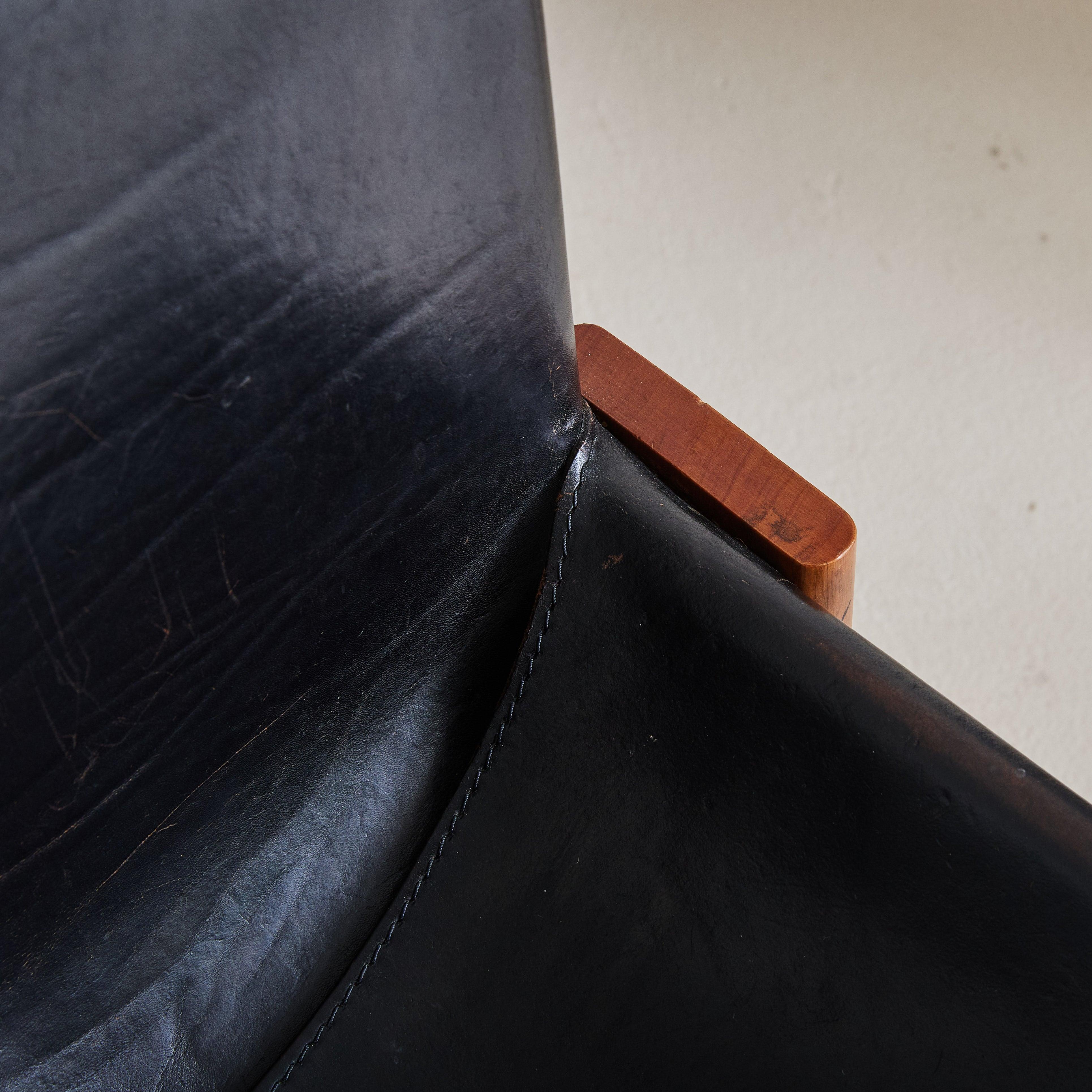 Set of 4 Italian 'Monk' Chairs in Black Leather by Afra & Tobia Scarpa, 1974 For Sale 3