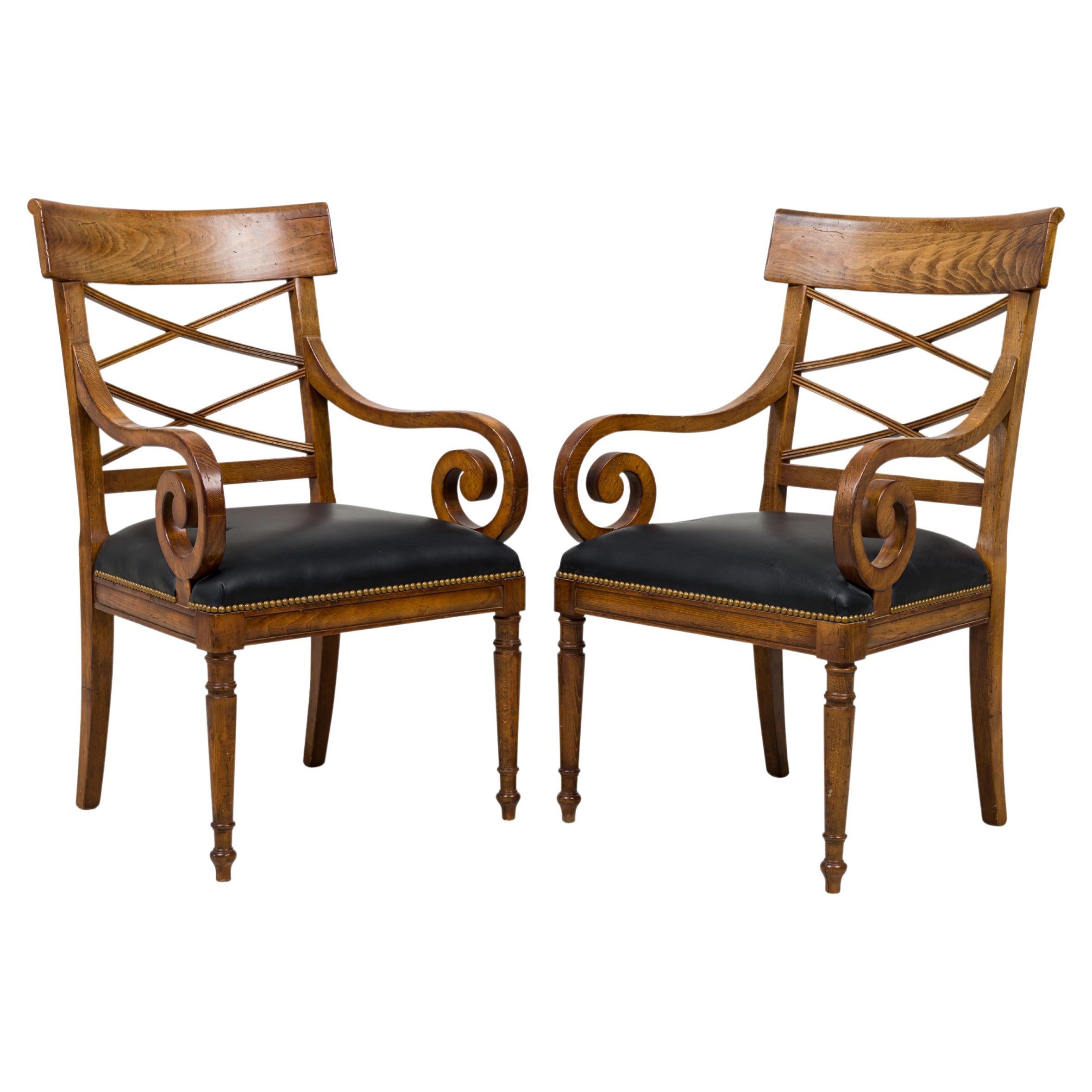 Ensemble de 4 fauteuils en cuir rembourrés de style néoclassique italien en vente