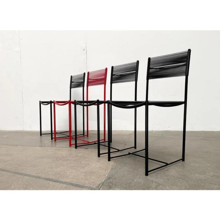 Postmoderne Ensemble italien de 4 chaises spaghetti Modèle 101 de l'ère spatiale postmoderne, 1970 en vente