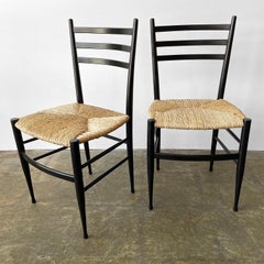 Juego de 4 sillas italianas con asiento de junco al estilo de Gio Ponti