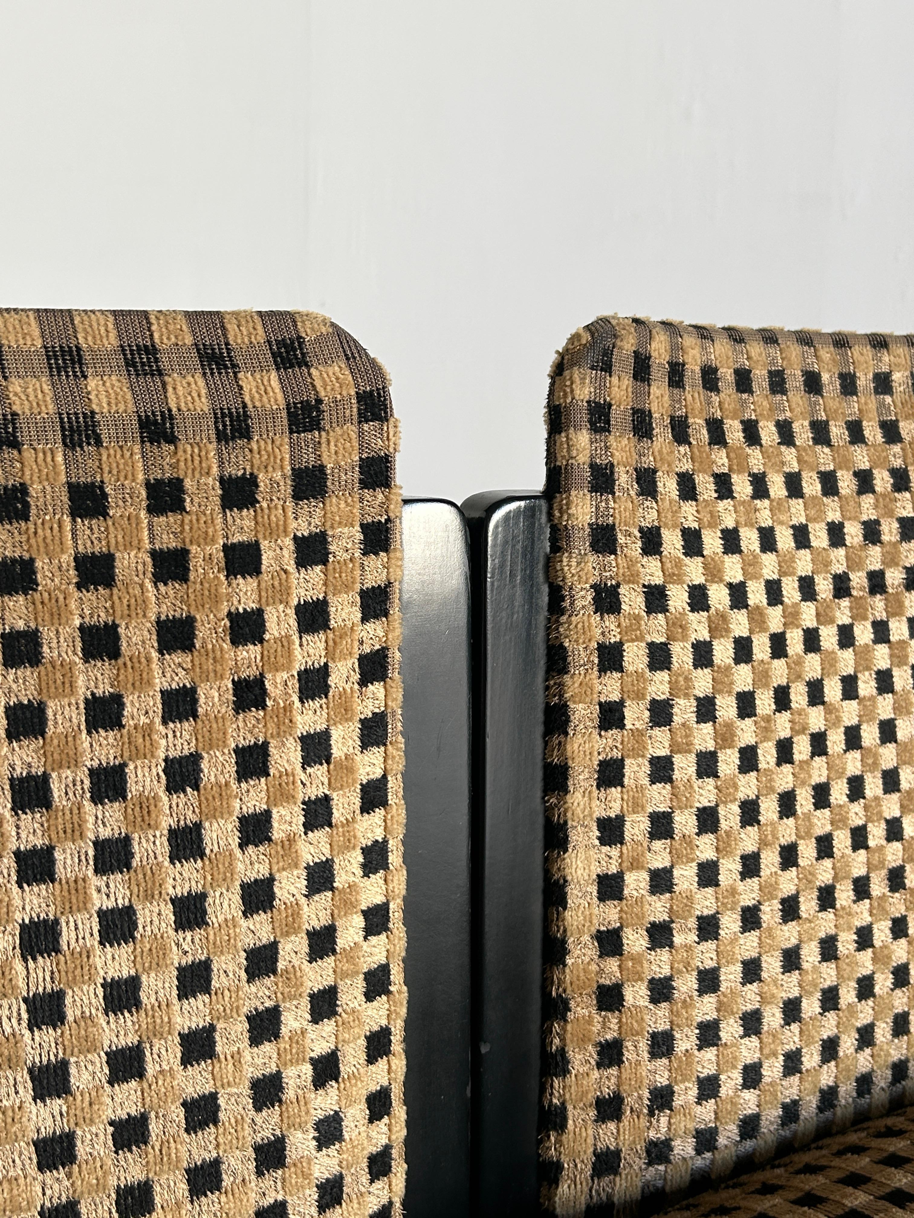 Ensemble de 4 chaises de salle à manger italiennes sculpturales en bois cintré laqué, motif géométrique en vente 5