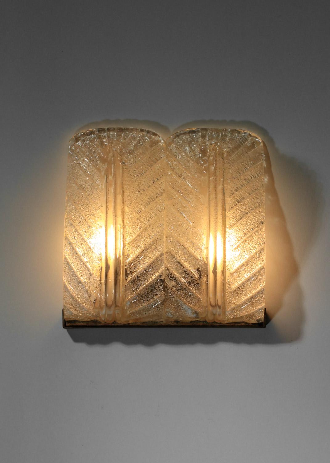 Brass Pair of italian wall lights attributed to Barovier and Toso in murano glass For Sale