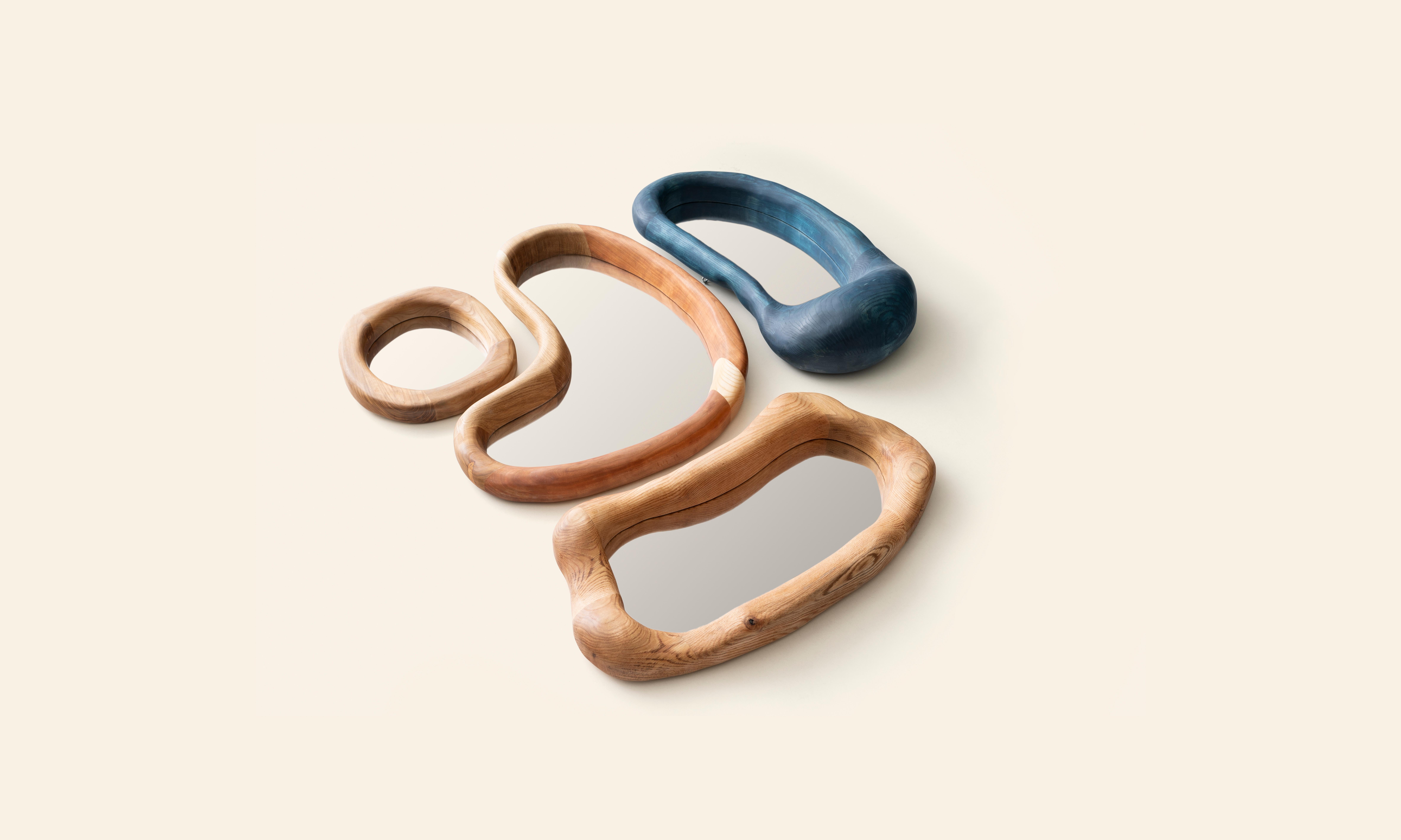 Set di 4 specchi da parete in legno duro Jeu Des Miroirs di Marco Calhau in vendita 4