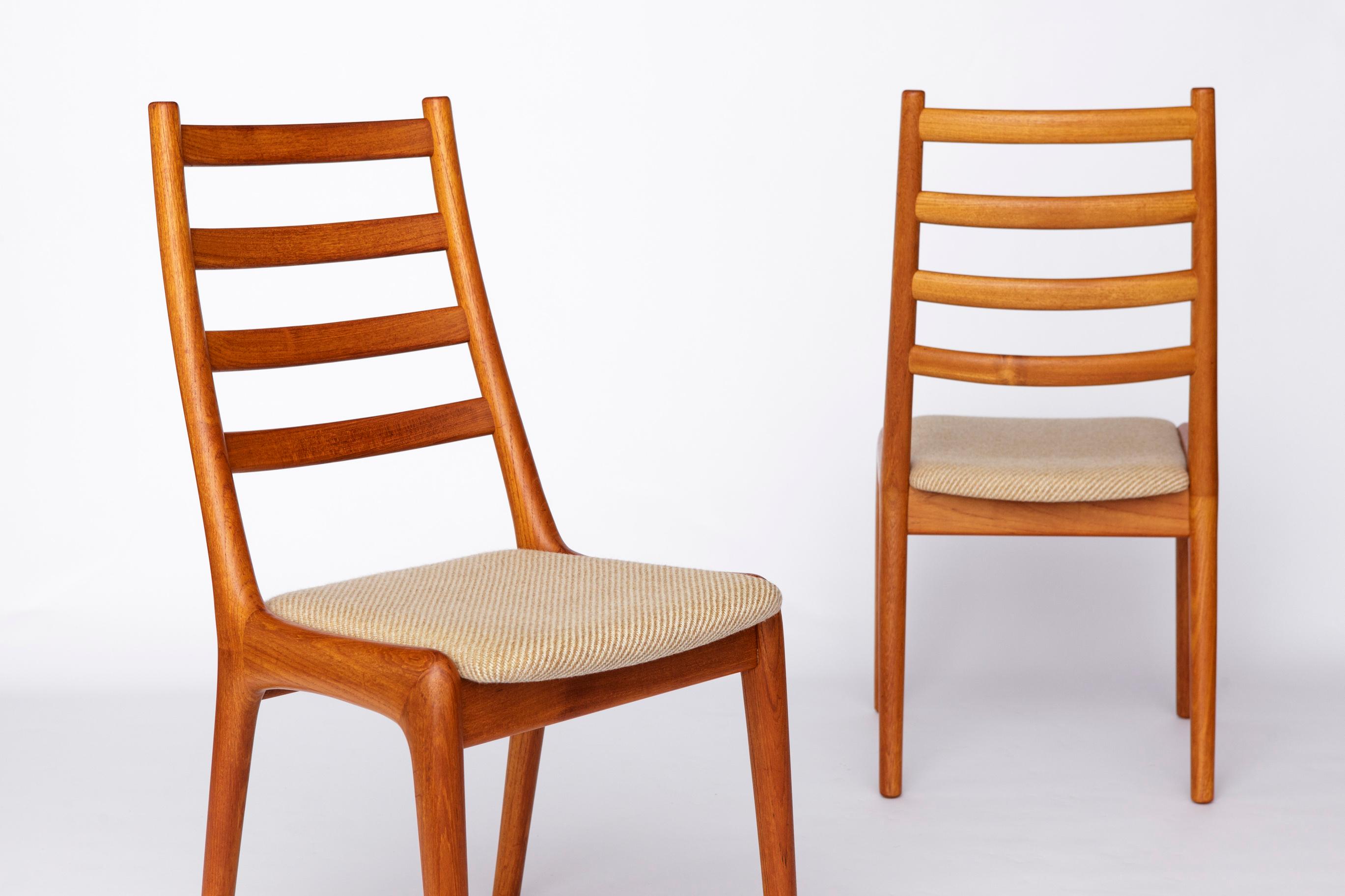 Mid-Century Modern Set of 4 JK Møbler Teak Chairs – 1970s Danish Design, Vintage Dining Chairs, Ori For Sale