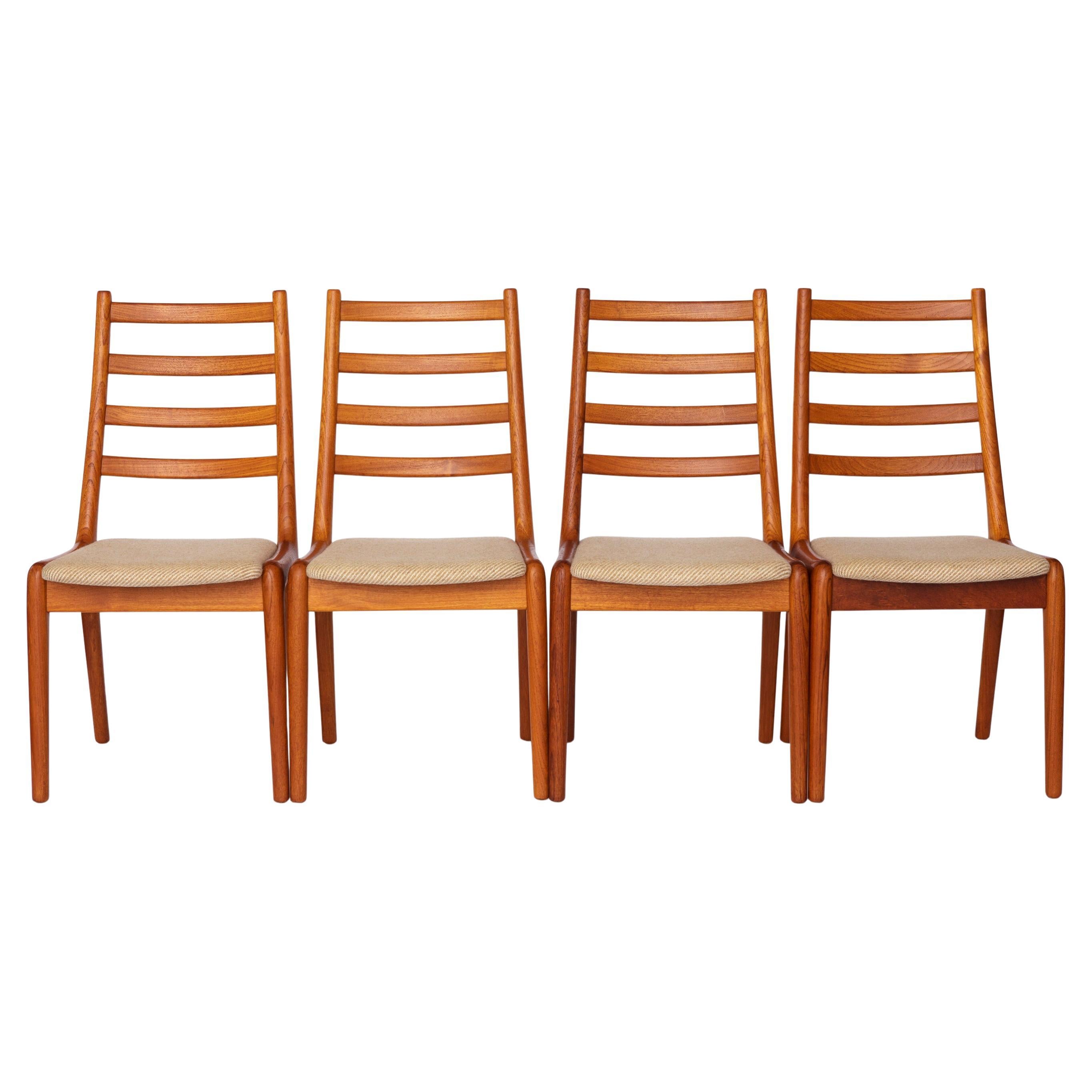 Set of 4 JK Møbler Teak Chairs – 1970s Danish Design, Vintage Dining Chairs, Ori For Sale