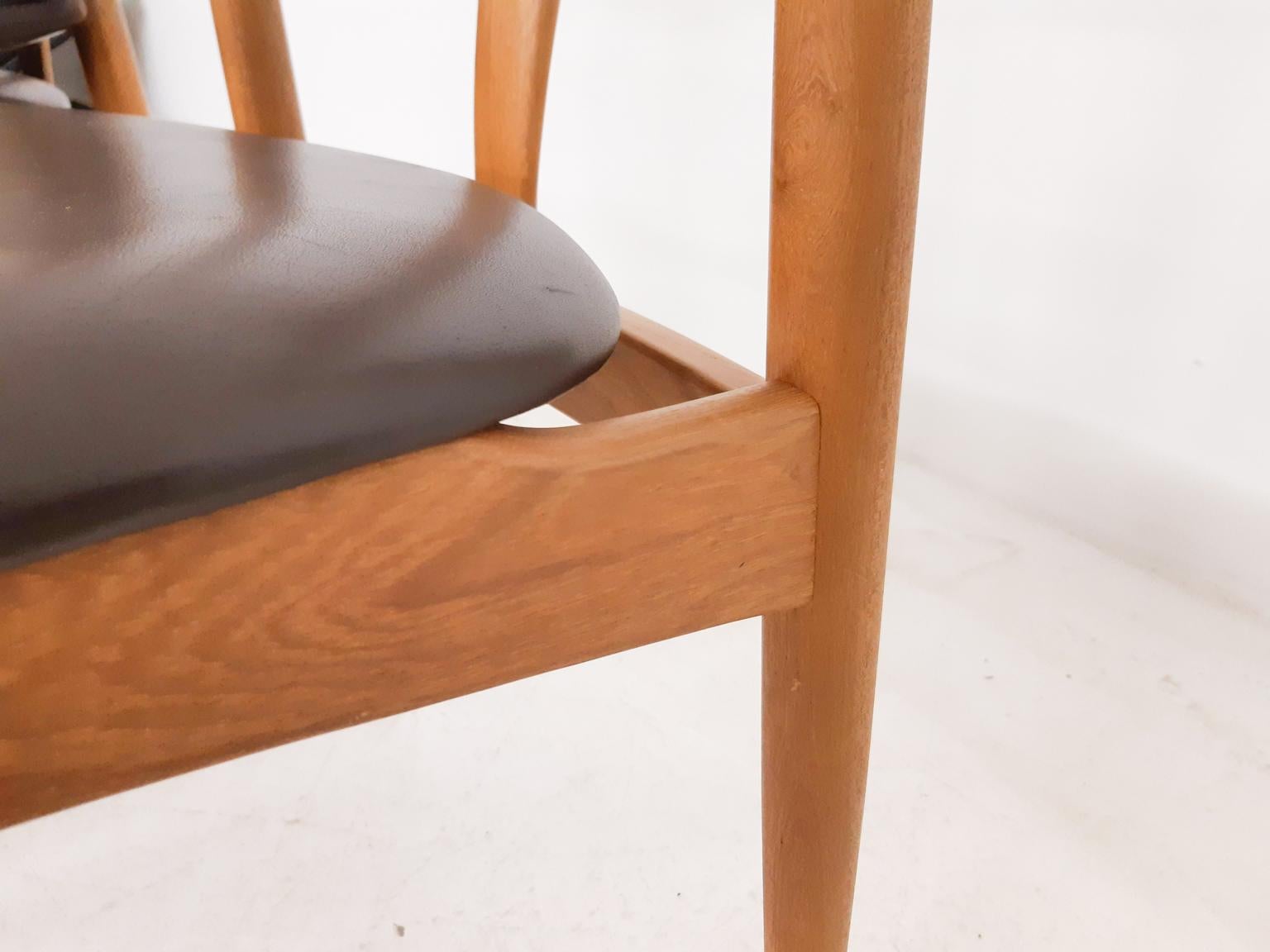 Set of 4 Johannes Andersen Juliane Dining Chairs in Oak and Leather, Denmark 3