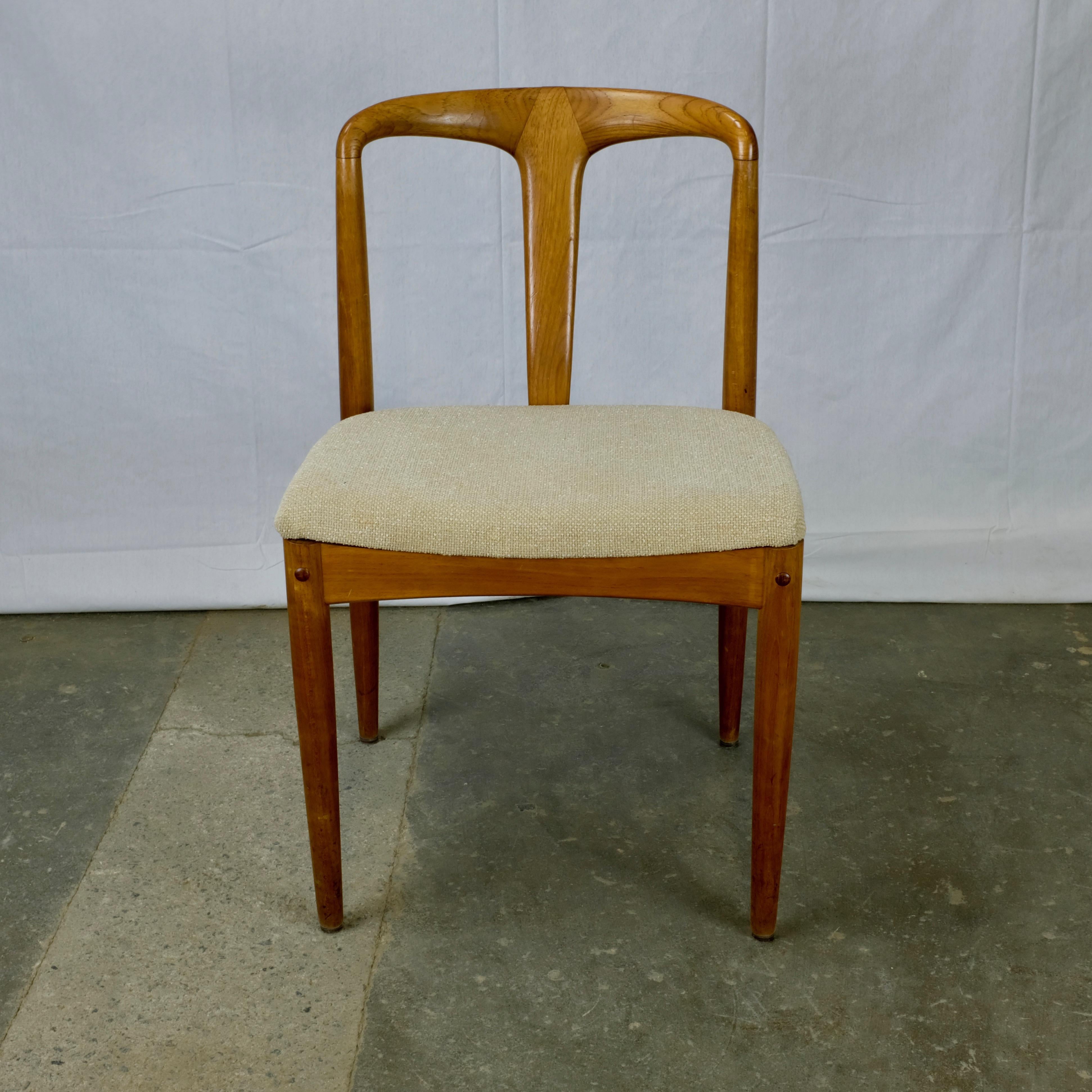 Scandinavian Modern Set of 4 'Juliane' Teak Dining Chairs by Johannes Andersen For Sale