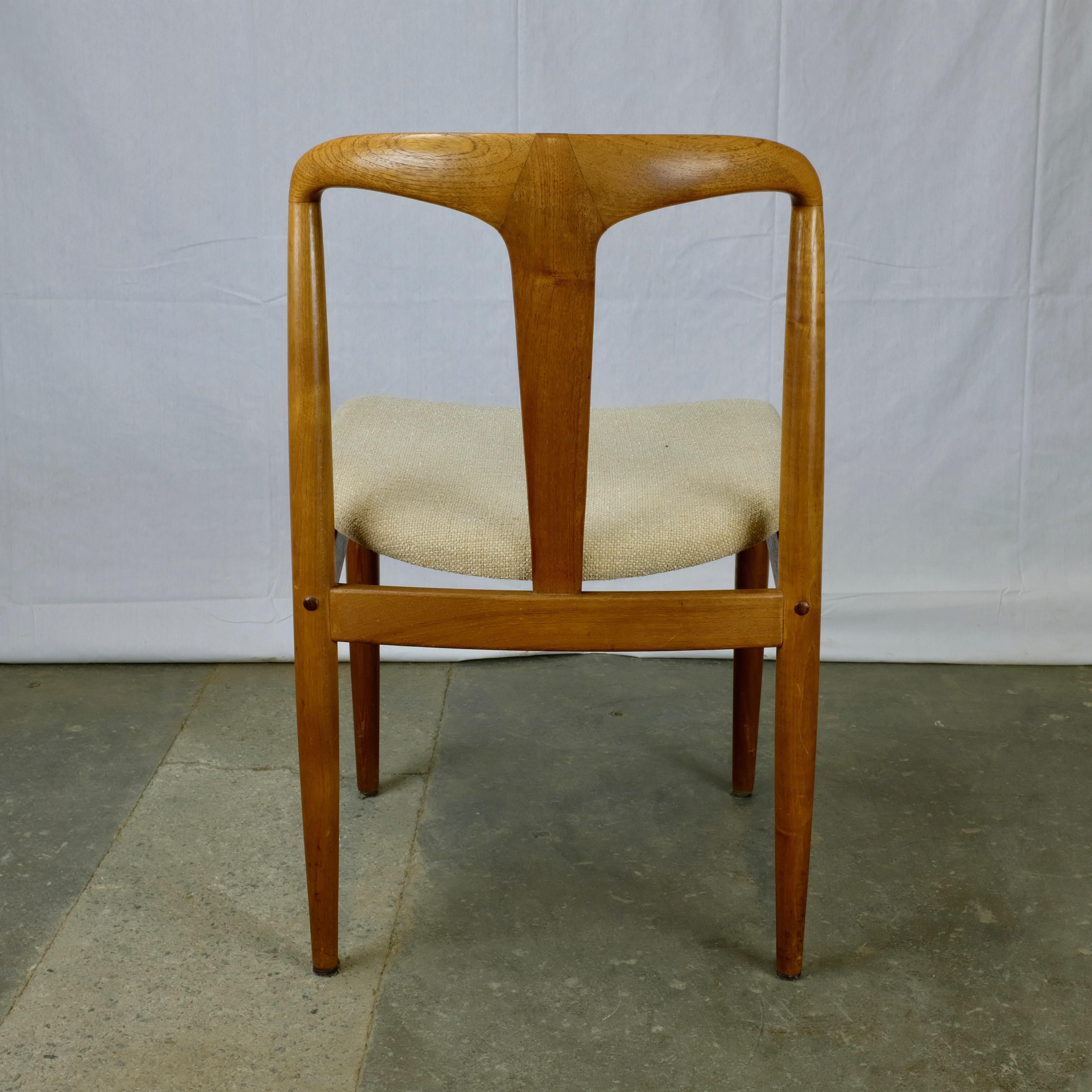 Set of 4 'Juliane' Teak Dining Chairs by Johannes Andersen (Mitte des 20. Jahrhunderts) im Angebot