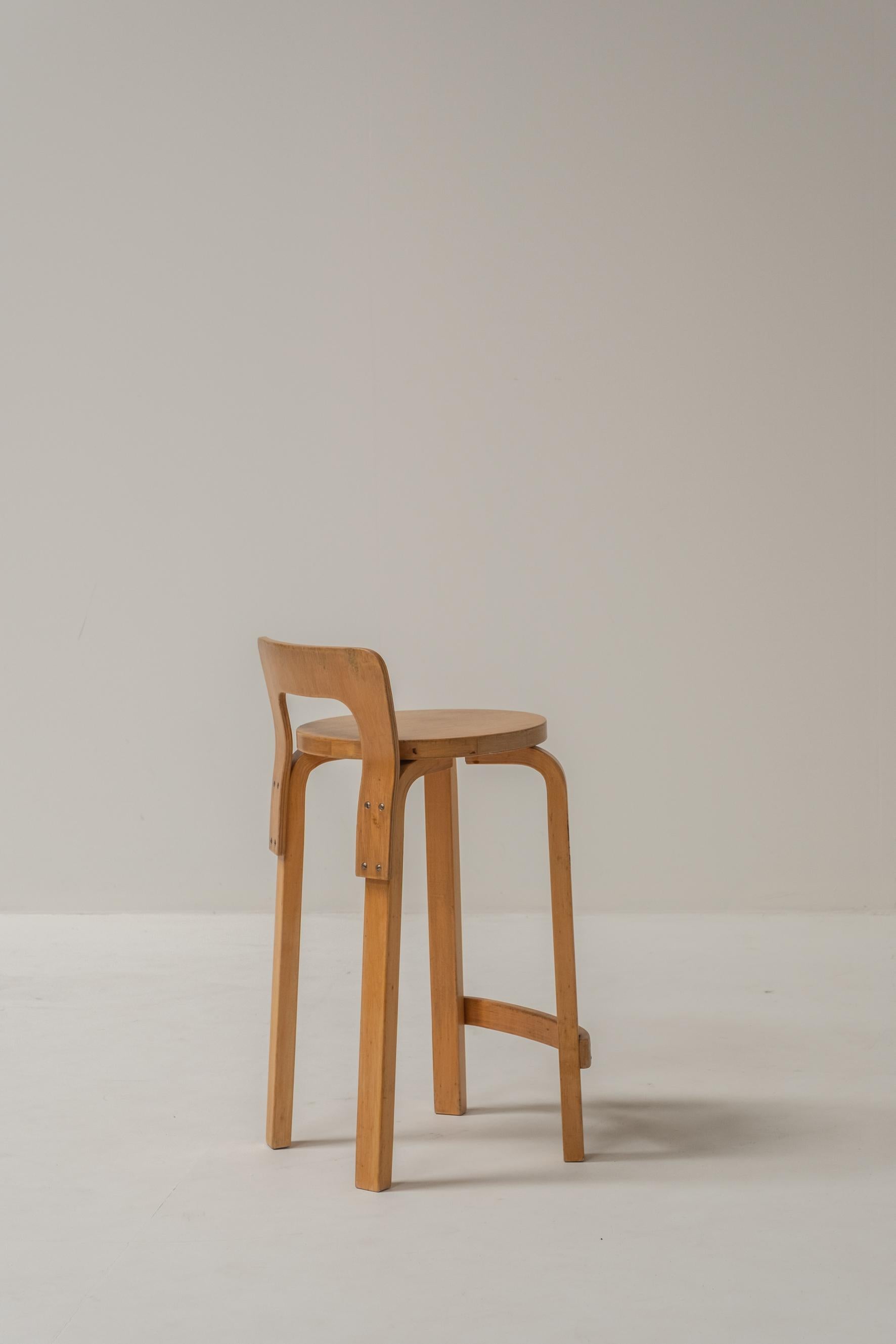 Finnish Set of 4 K65 Stools by Alvar Aalto for Artek, 1960s For Sale