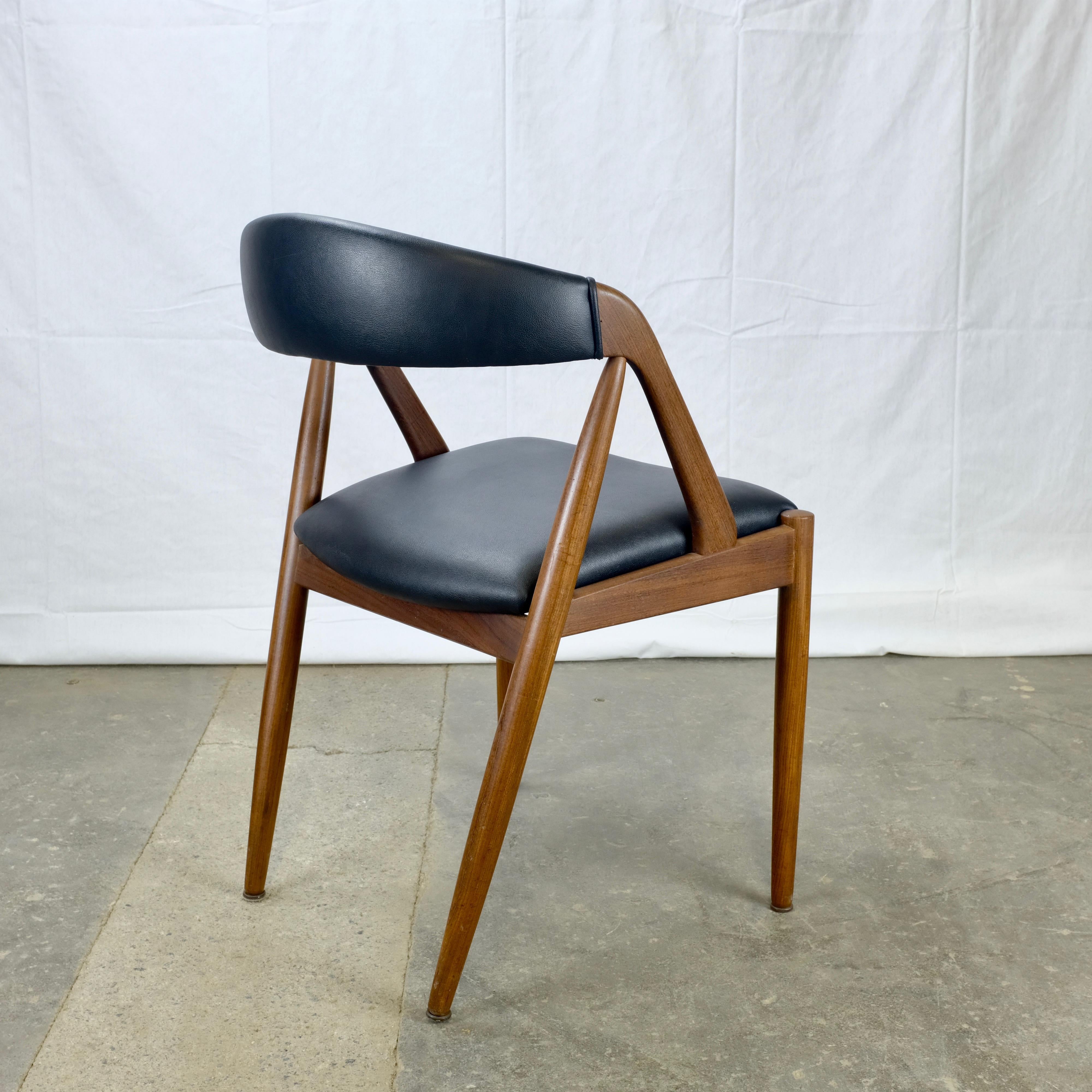 Set of 4 Kai Kristiansen Model 31 Dining Chairs in Teak In Excellent Condition For Sale In Ottawa, ON