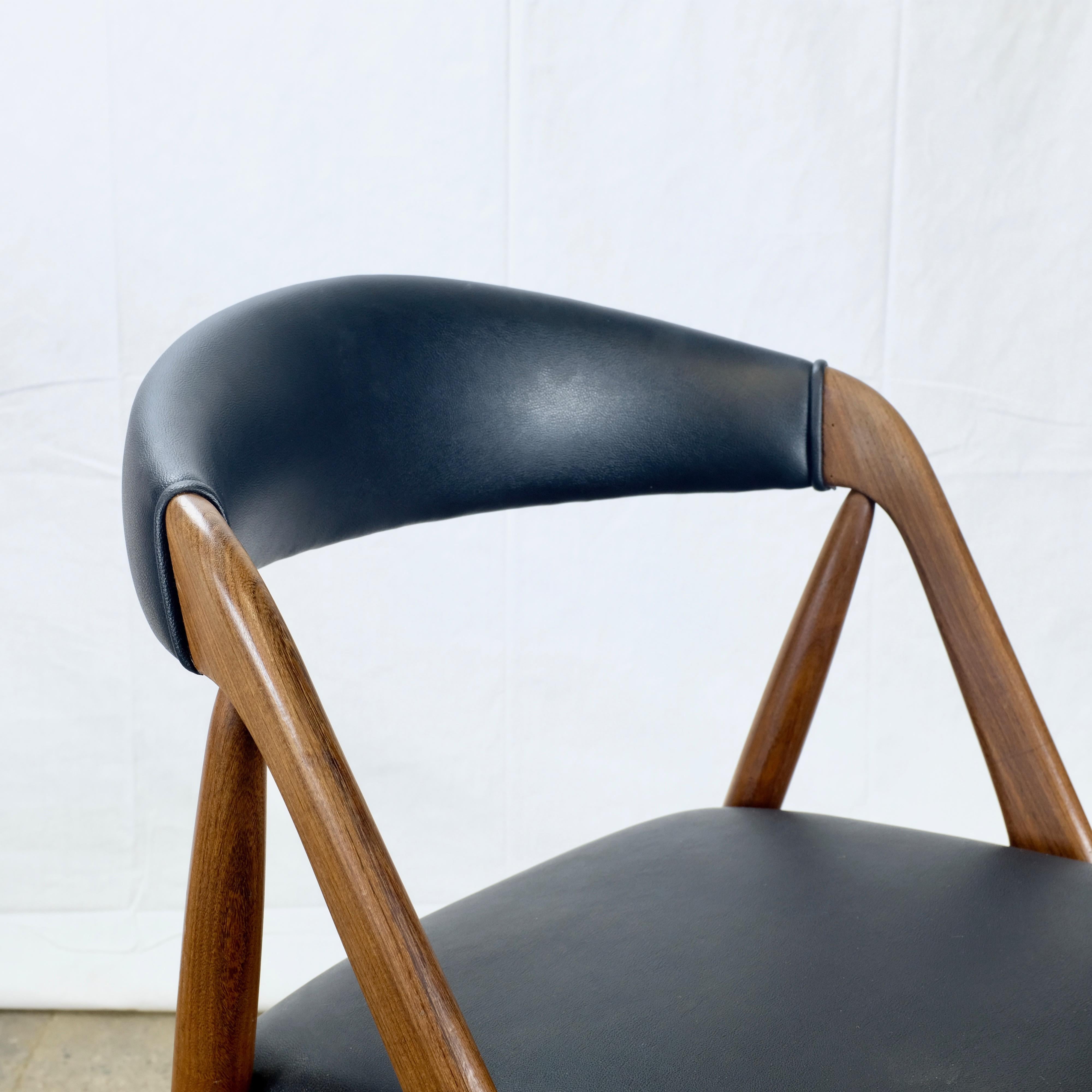 Set of 4 Kai Kristiansen Model 31 Dining Chairs in Teak For Sale 2
