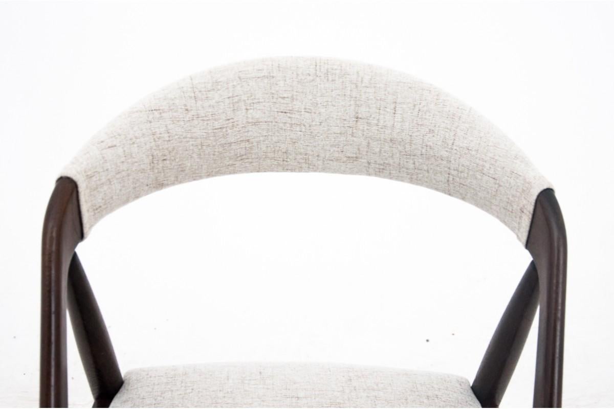Milieu du XXe siècle Ensemble de 4 chaises de salle à manger Kai Kristiansen modèle 31 en teck, après rénovation en vente