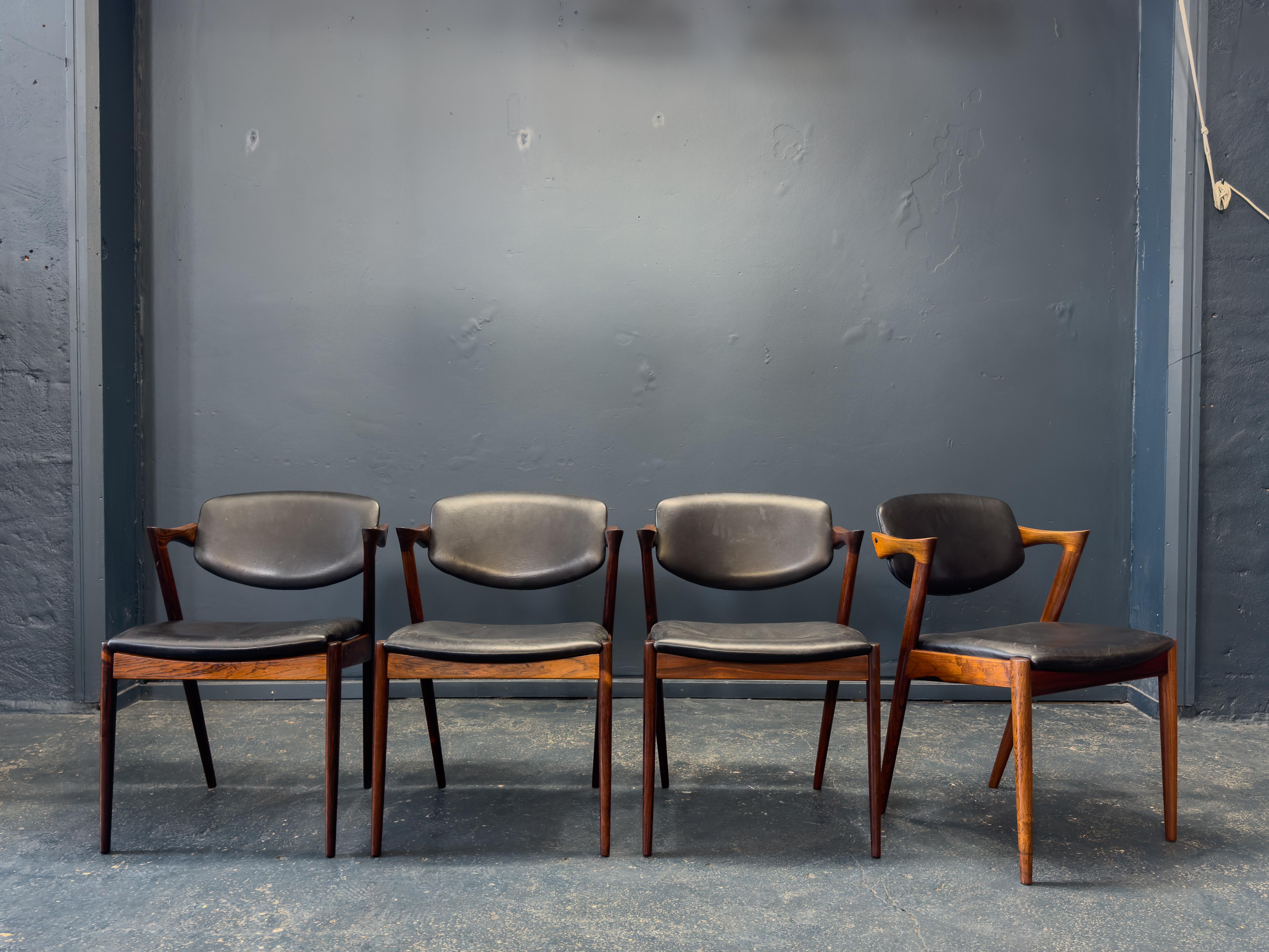 Juego de 4 sillas de comedor Kai Kristiansen Modelo 42 Moderno de mediados de siglo en venta