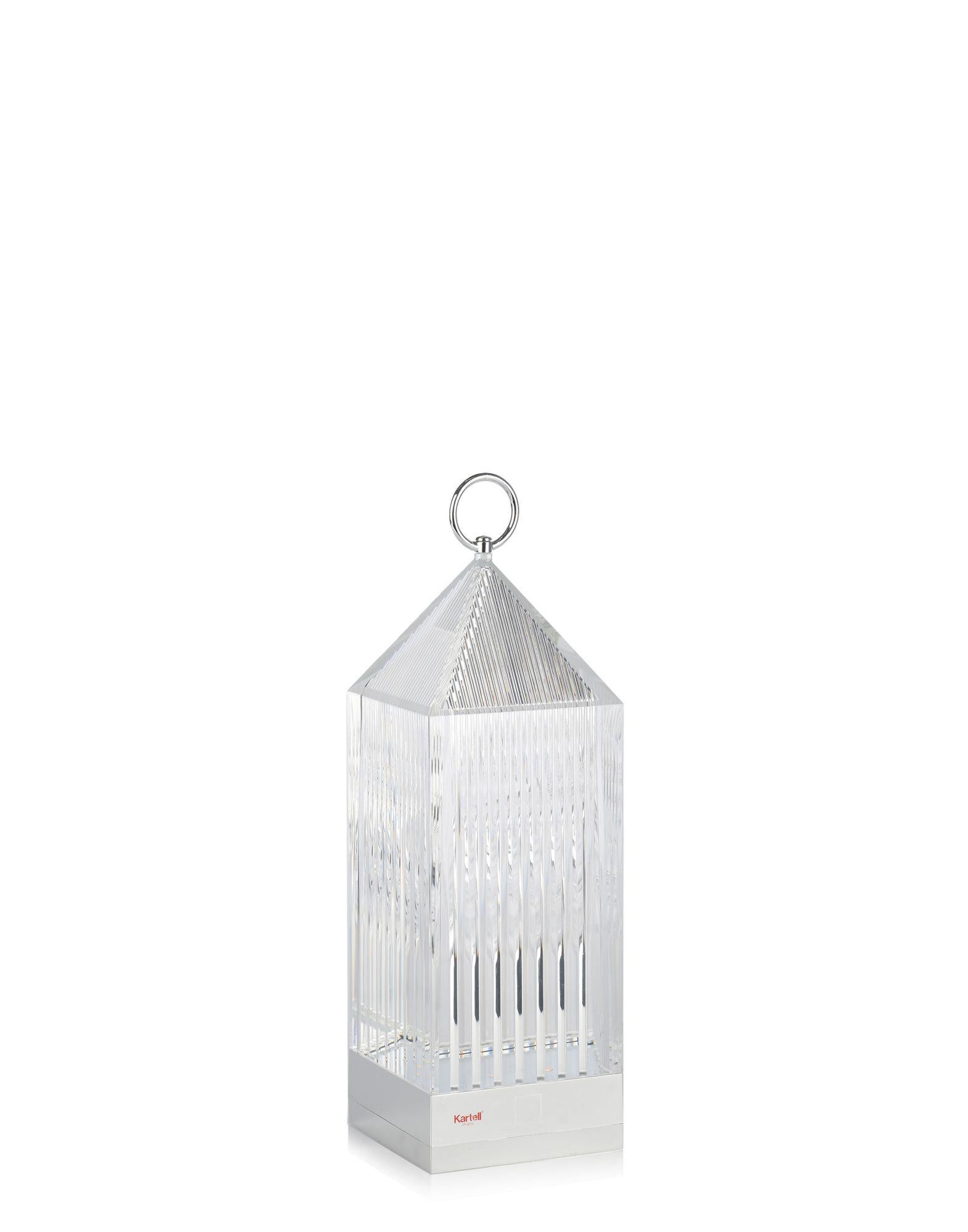 La Lanterne de Fabio Novembre est une lampe portable originale à LED, transparente, 