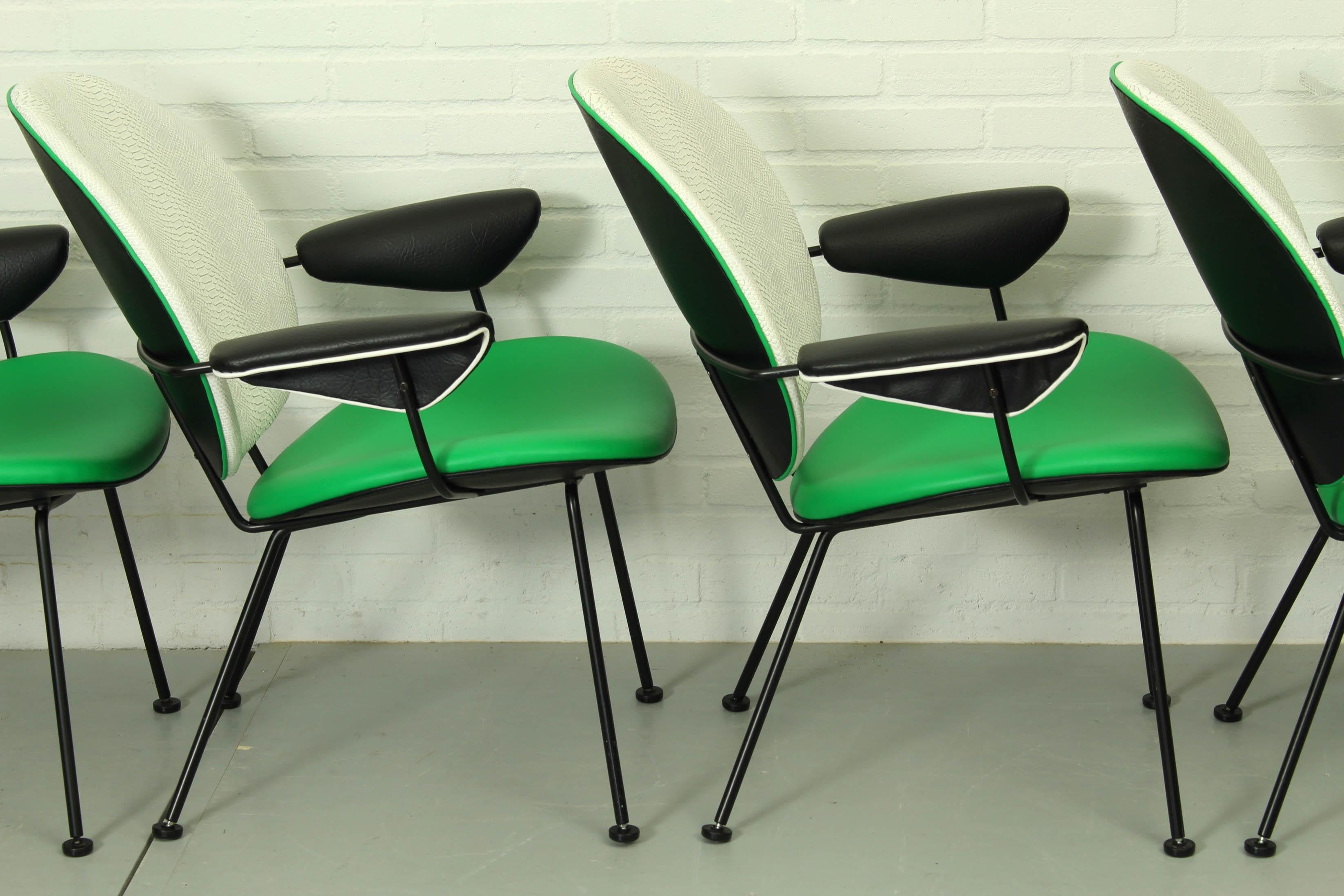 Set of 4 Kembo Chairs by W.H. Gispen for Kembo For Sale 1