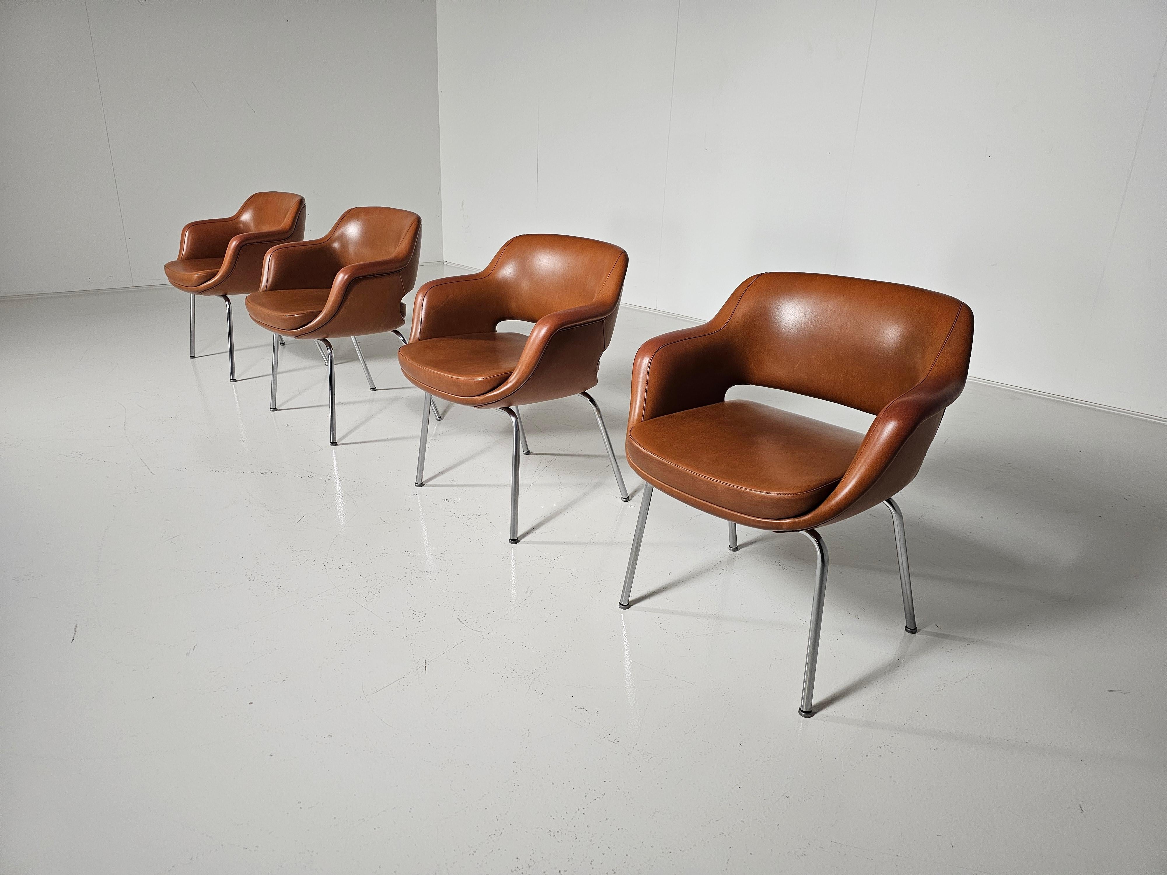 Set di 4 sedie Kilta 'Model 1106/3' di Olli Mannermaa per Cassina, anni '60 In condizioni buone a amstelveen, NL