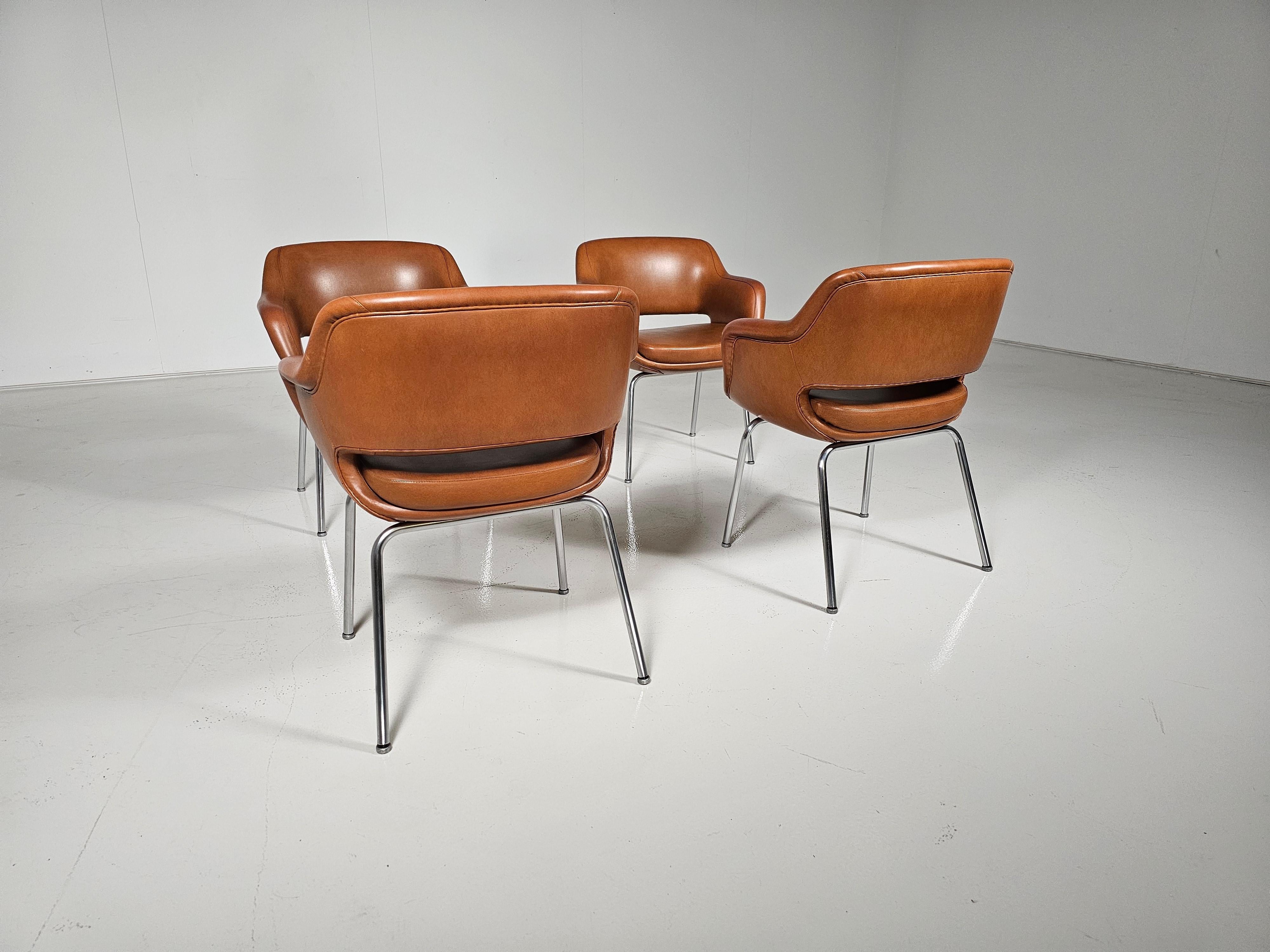 Set di 4 sedie Kilta 'Model 1106/3' di Olli Mannermaa per Cassina, anni '60 2