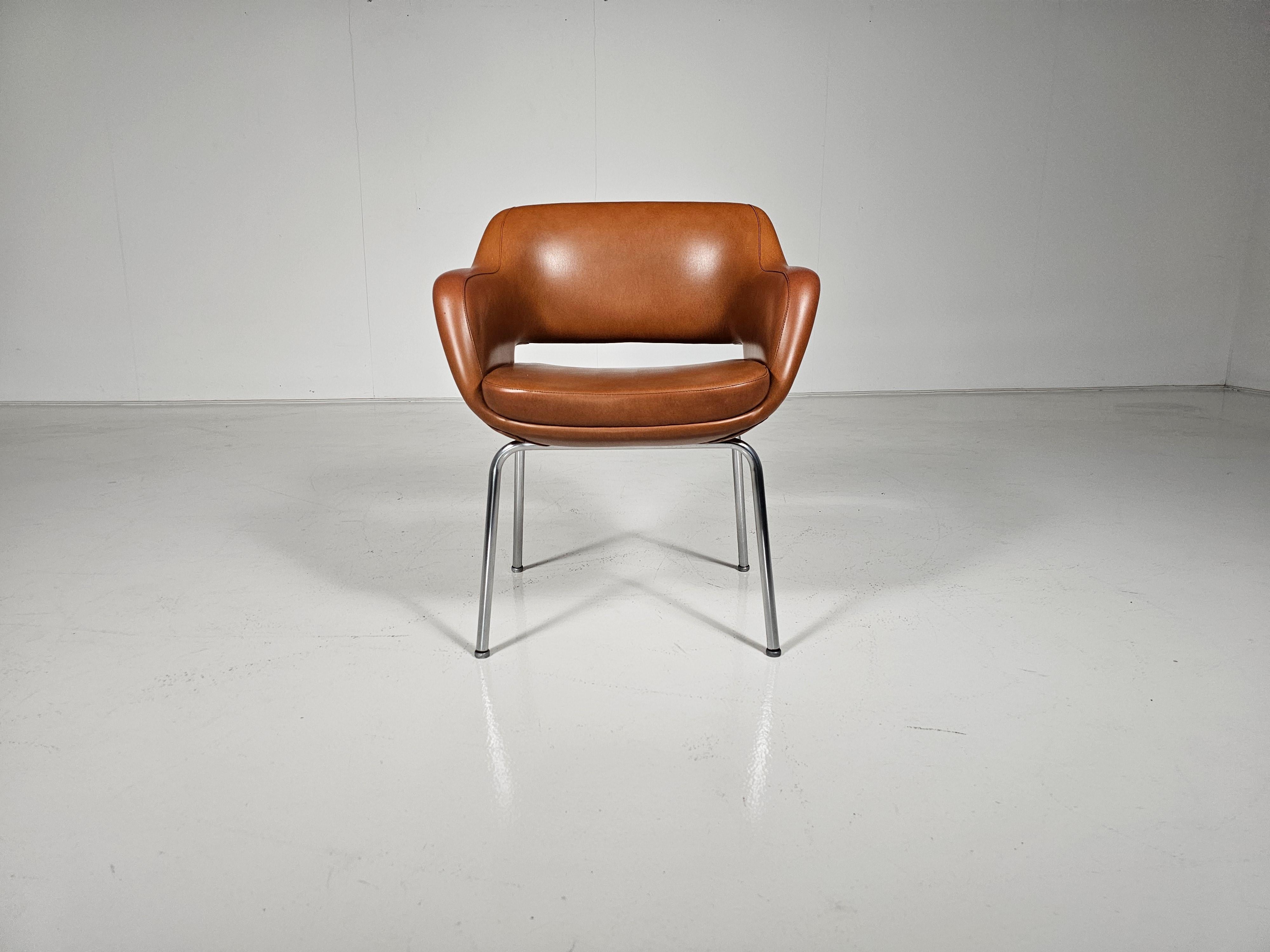 Set di 4 sedie Kilta 'Model 1106/3' di Olli Mannermaa per Cassina, anni '60 3