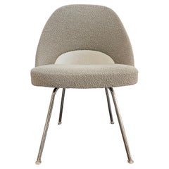 Set of 4 Knoll Saarinen Chairs with Boucle Gray Upholstery