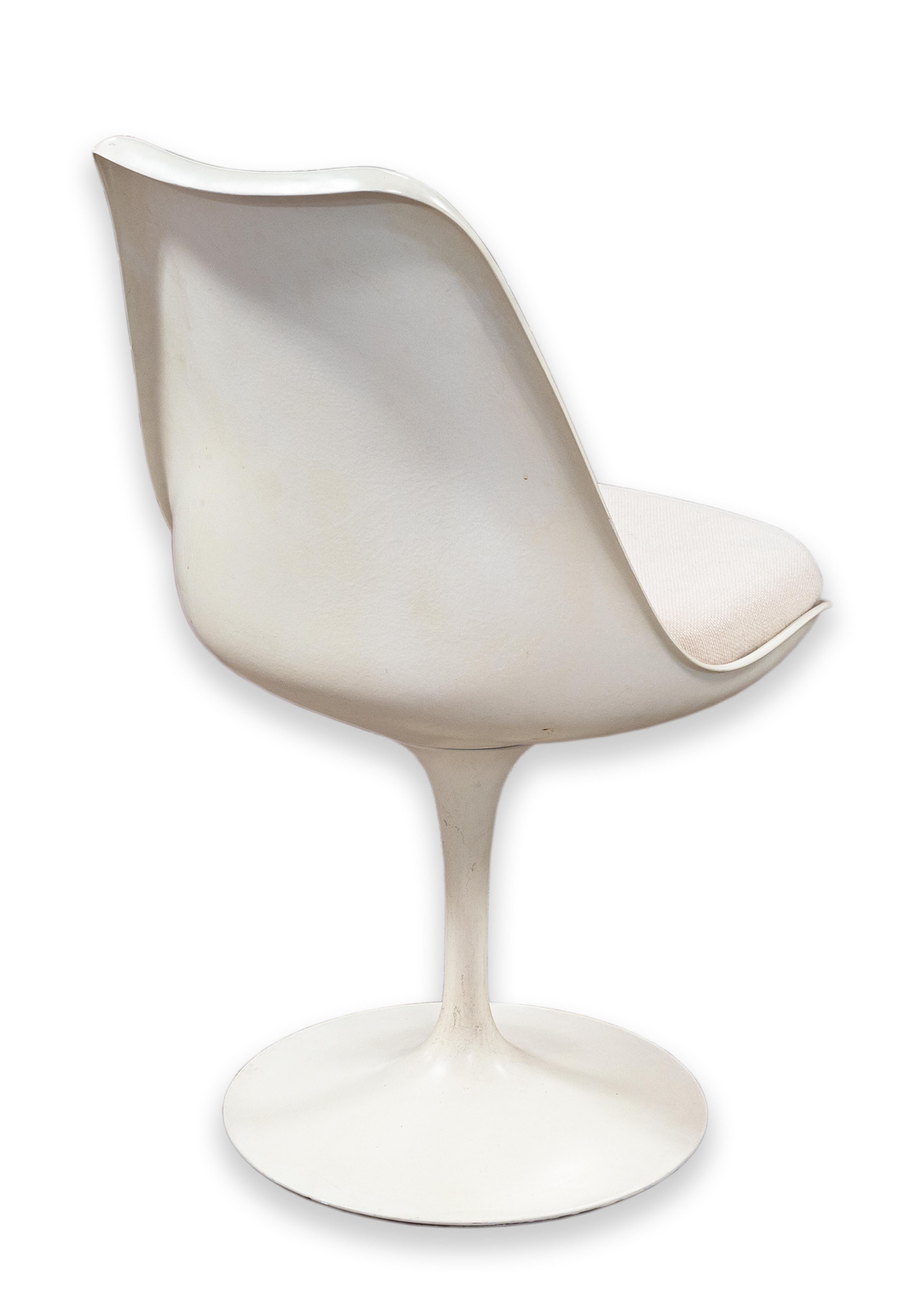 Set of 4 Knoll Saarinen Mid Century Modern 1970s White Tulip Dining Chairs 4