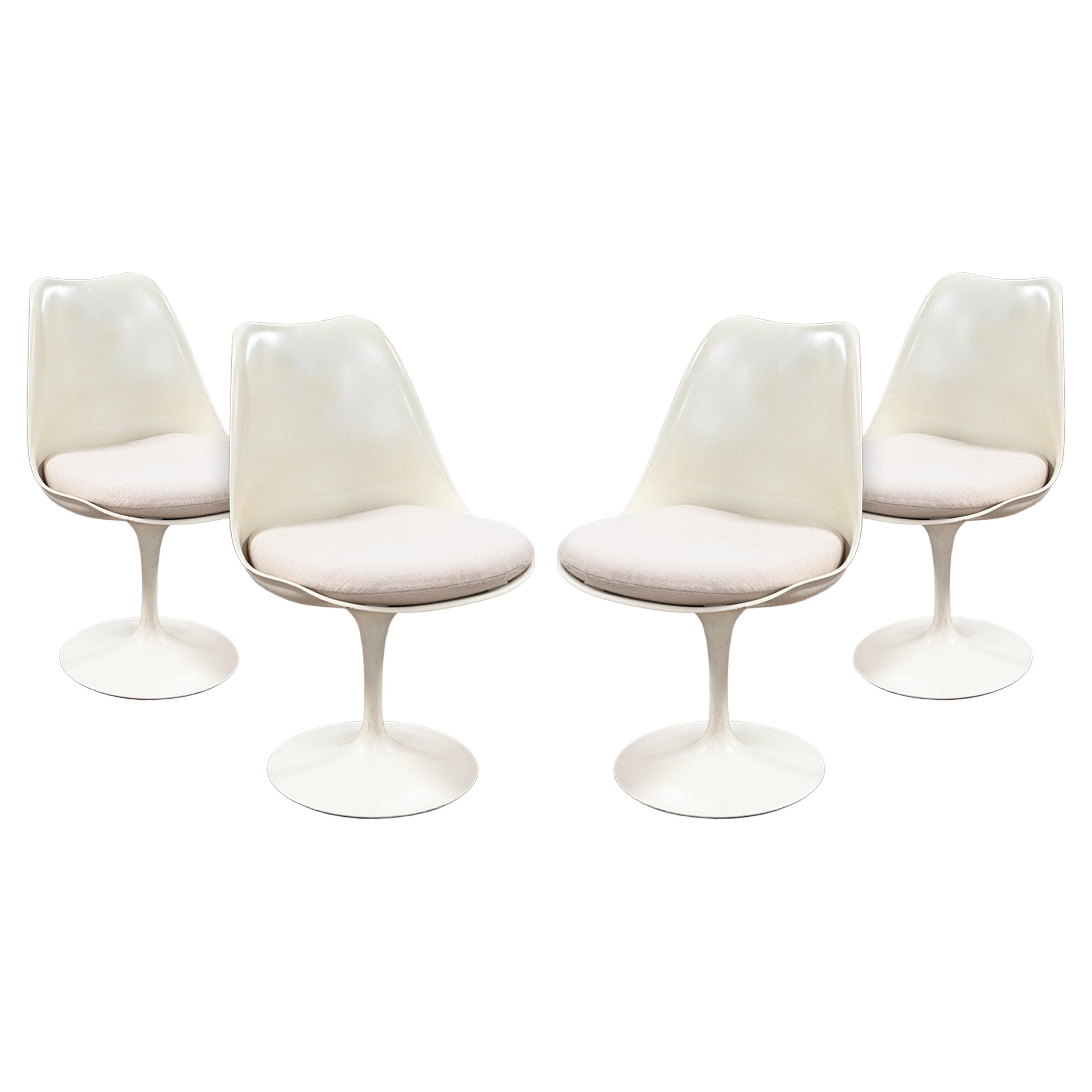 Set of 4 Knoll Saarinen Mid Century Modern 1970s White Tulip Dining Chairs